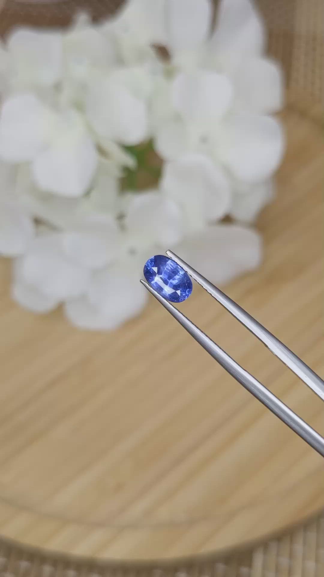 1.27 Ct. Blue Sapphire from Ceylon (Sri Lanka) Size Video