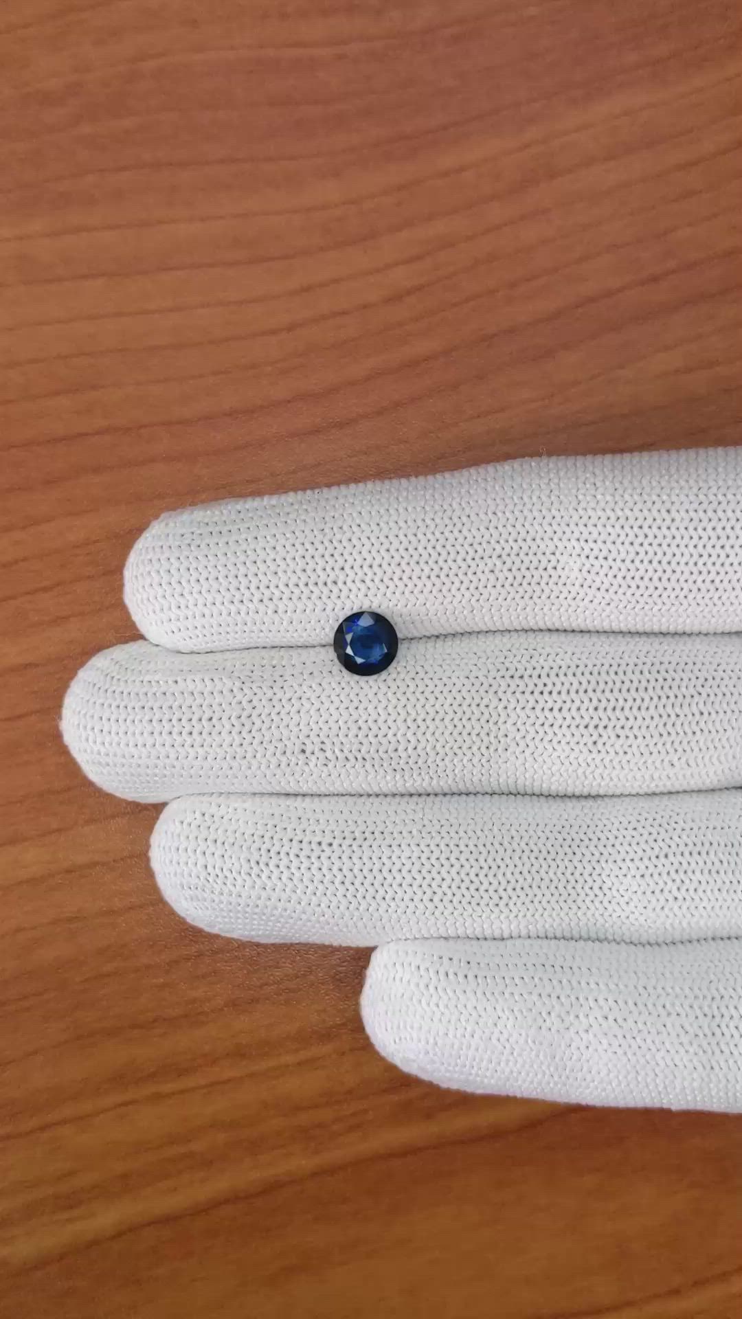 1.04 Ct. Blue Sapphire from Ceylon (Sri Lanka) Size Video