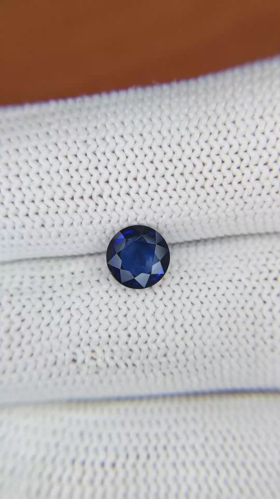 1.04 Ct. Blue Sapphire from Ceylon (Sri Lanka) Size Video