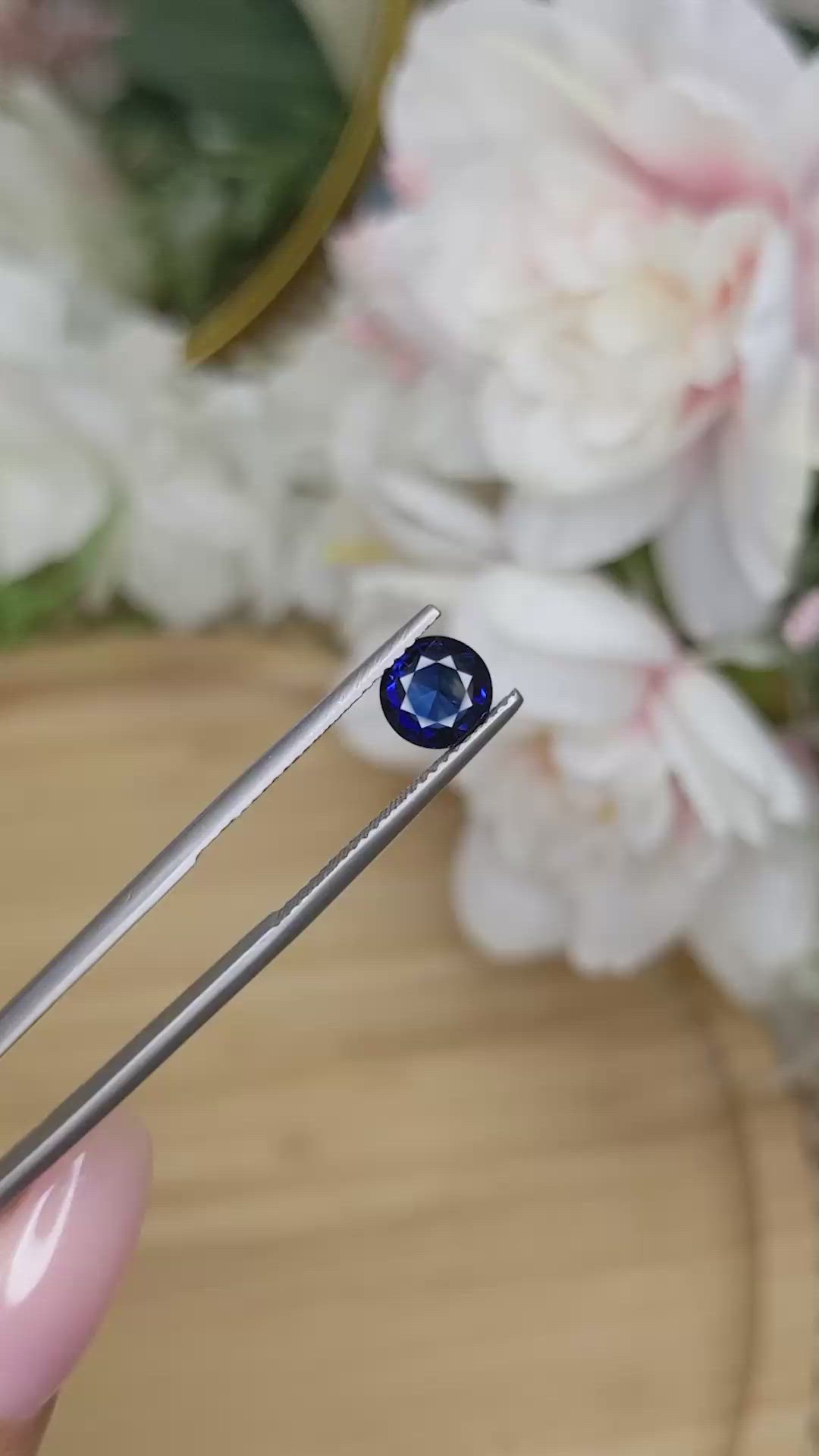 1.04 Ct. Blue Sapphire from Ceylon (Sri Lanka) Size Video