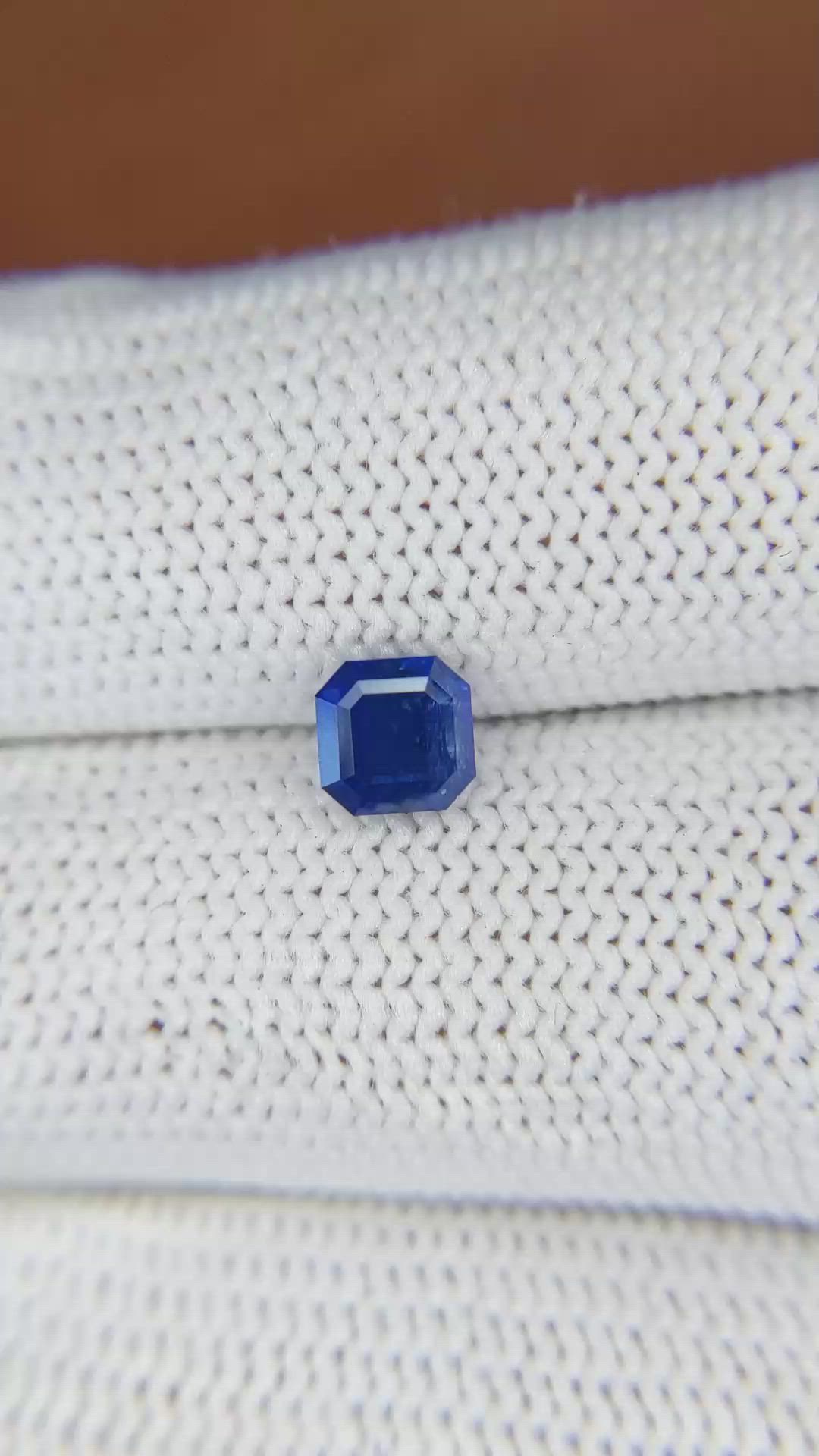 0.95 Ct. Blue Sapphire from Ceylon (Sri Lanka) Size Video