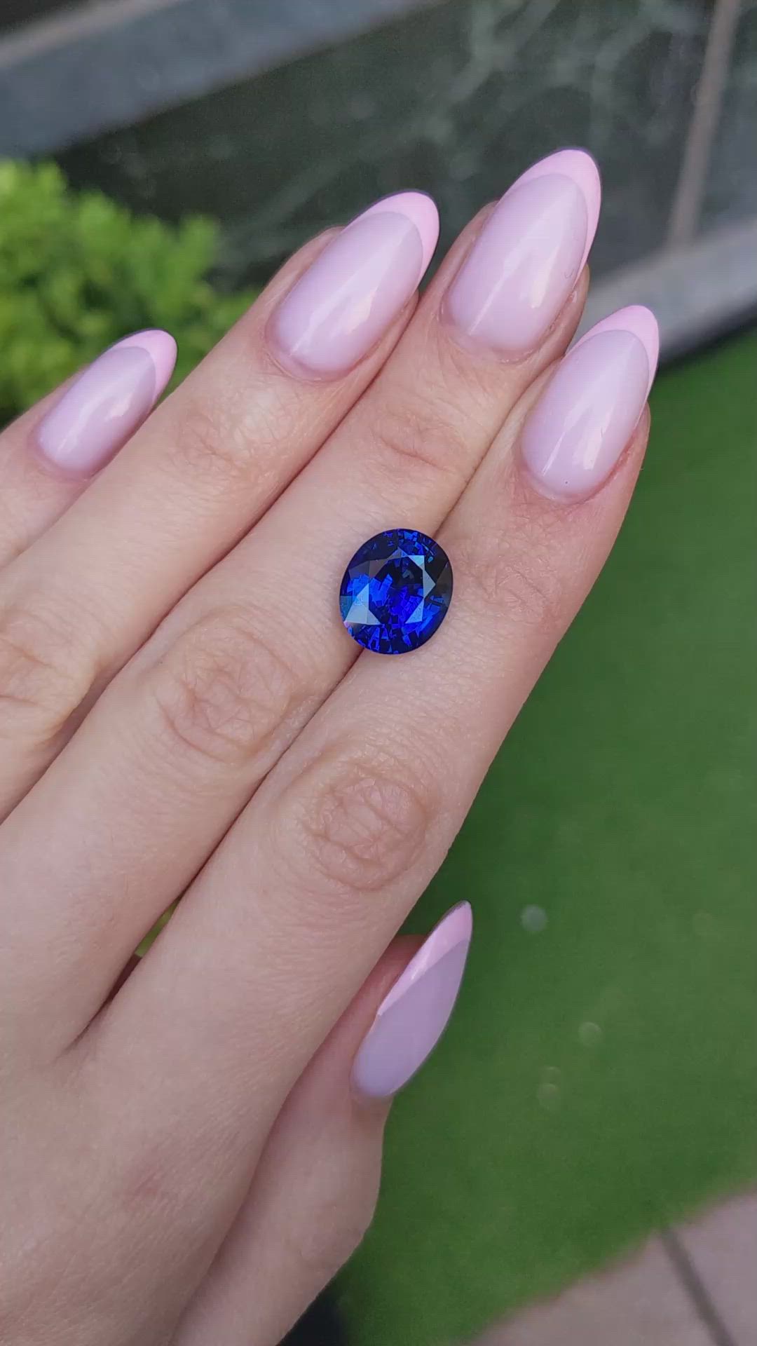 7.67 Ct. Blue Sapphire from Ceylon (Sri Lanka) Size Video