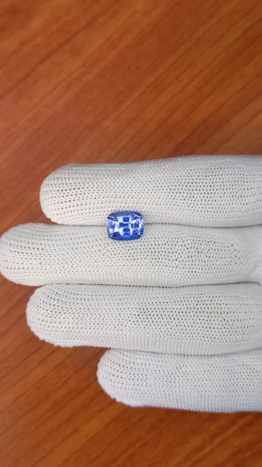 3.03 Ct. Blue Sapphire from Ceylon (Sri Lanka) Size Video