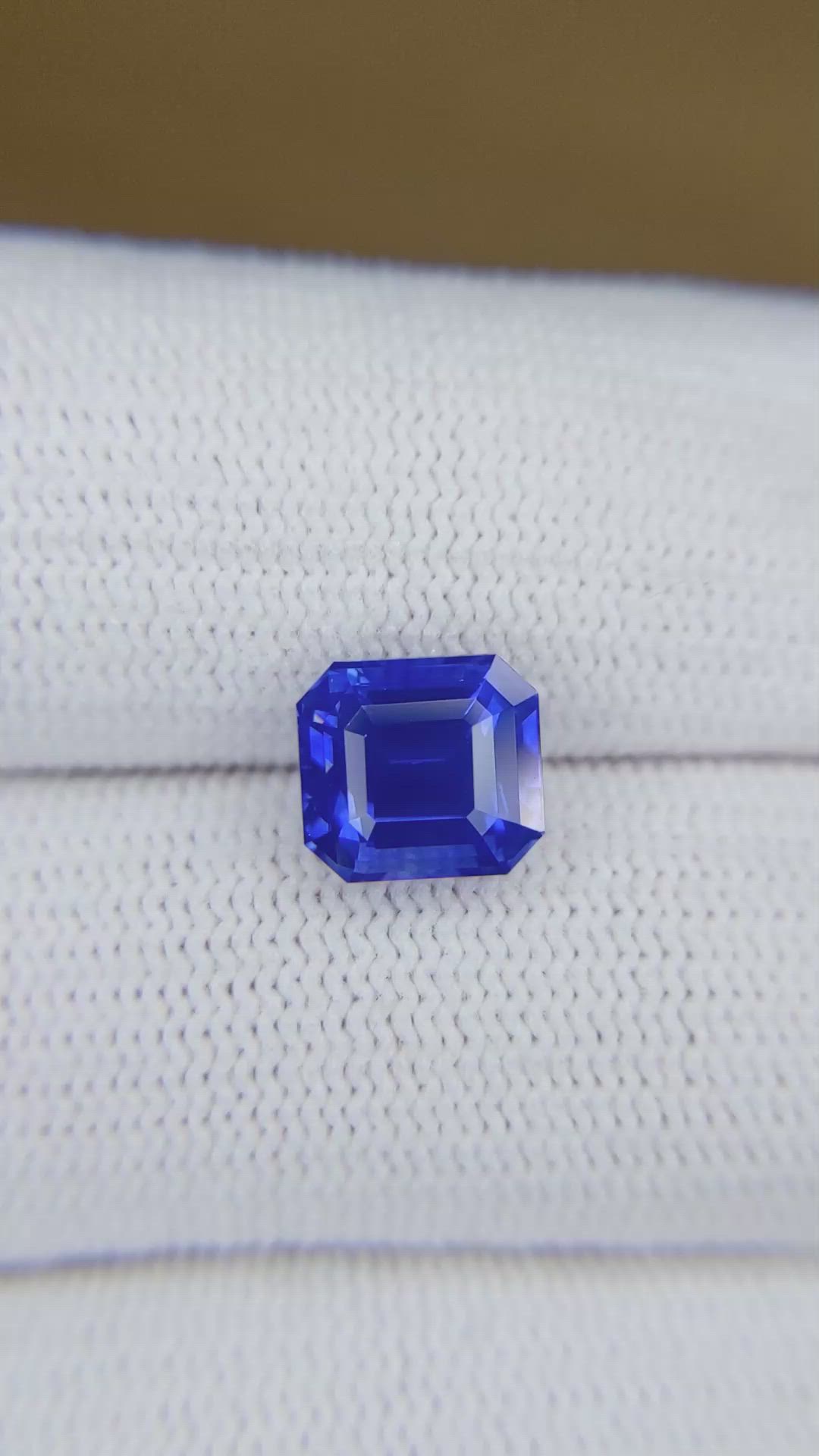 3.06 Ct. Blue Sapphire from Ceylon (Sri Lanka) Size Video