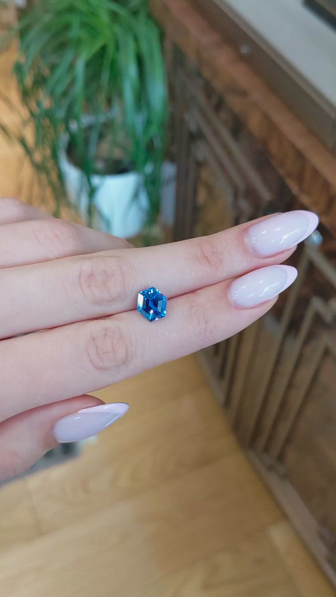 3.57 Ct. Blue Sapphire from Ceylon (Sri Lanka) Size Video