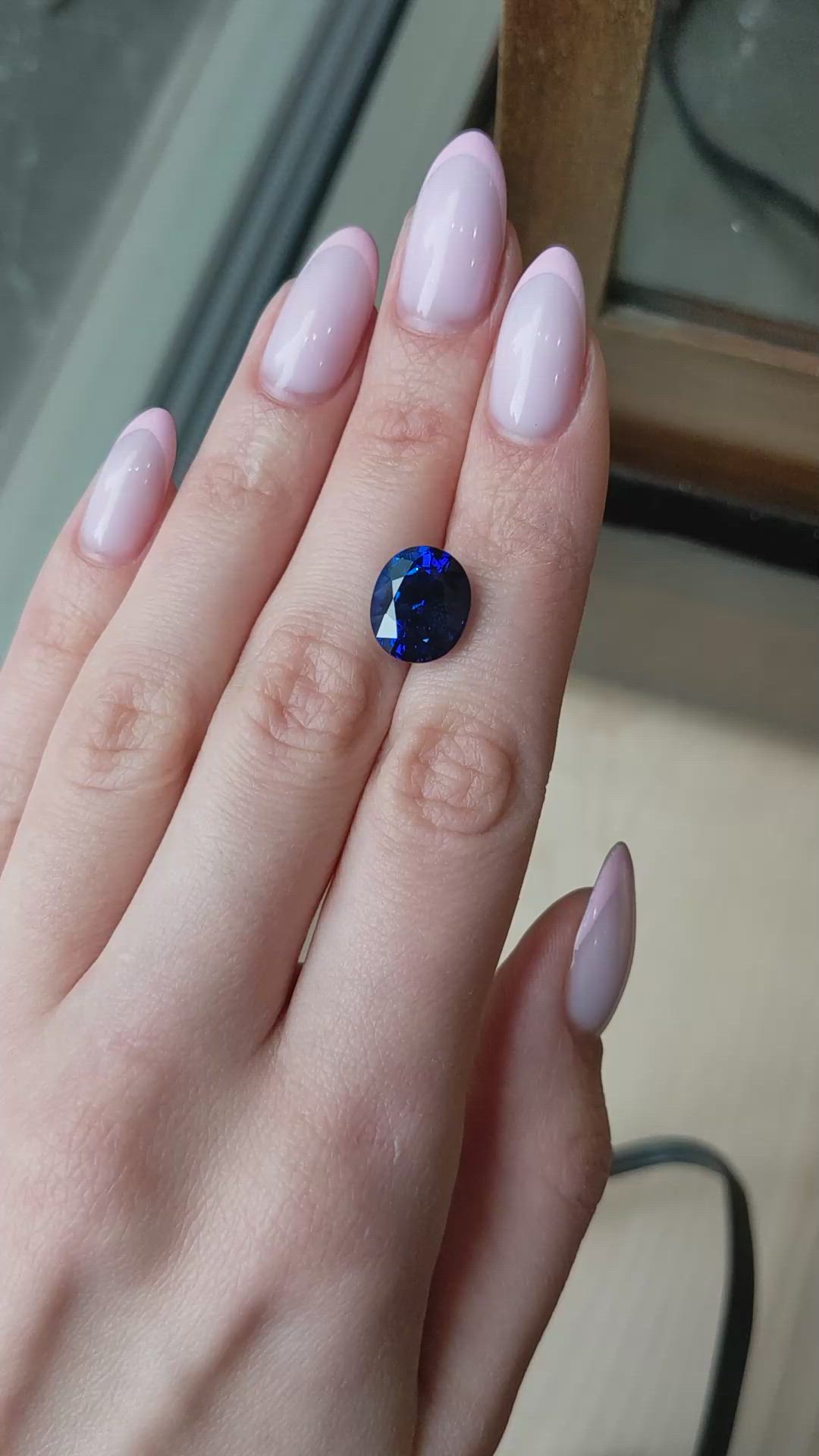 7.86 Ct. Blue Sapphire from Ceylon (Sri Lanka) Size Video