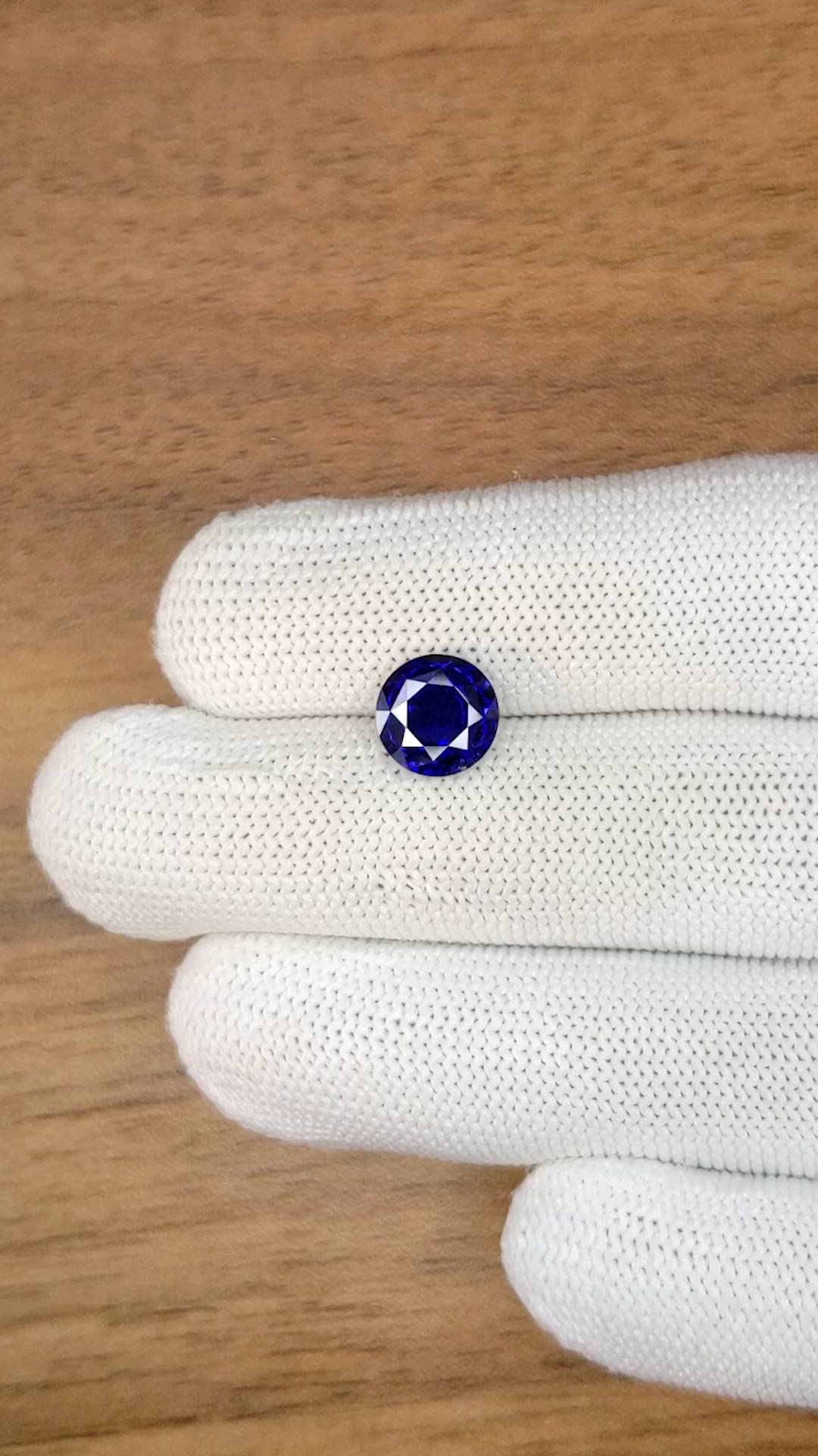 3.38 Ct. Blue Sapphire from Ceylon (Sri Lanka) Size Video