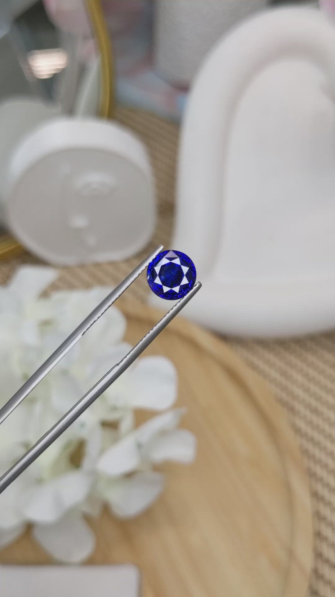 3.38 Ct. Blue Sapphire from Ceylon (Sri Lanka) Size Video