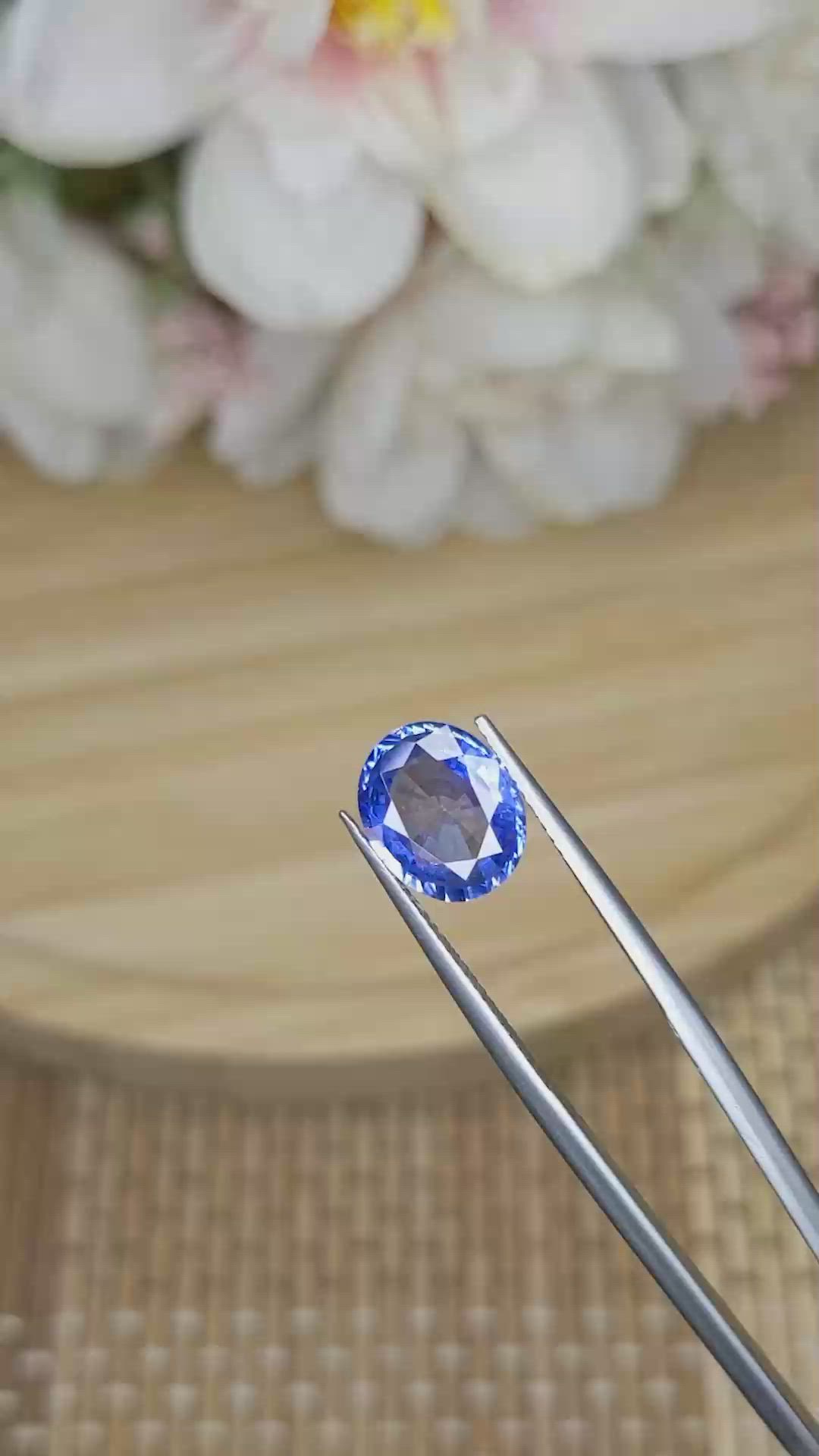 3.62 Ct. Blue Sapphire from Ceylon (Sri Lanka) Size Video