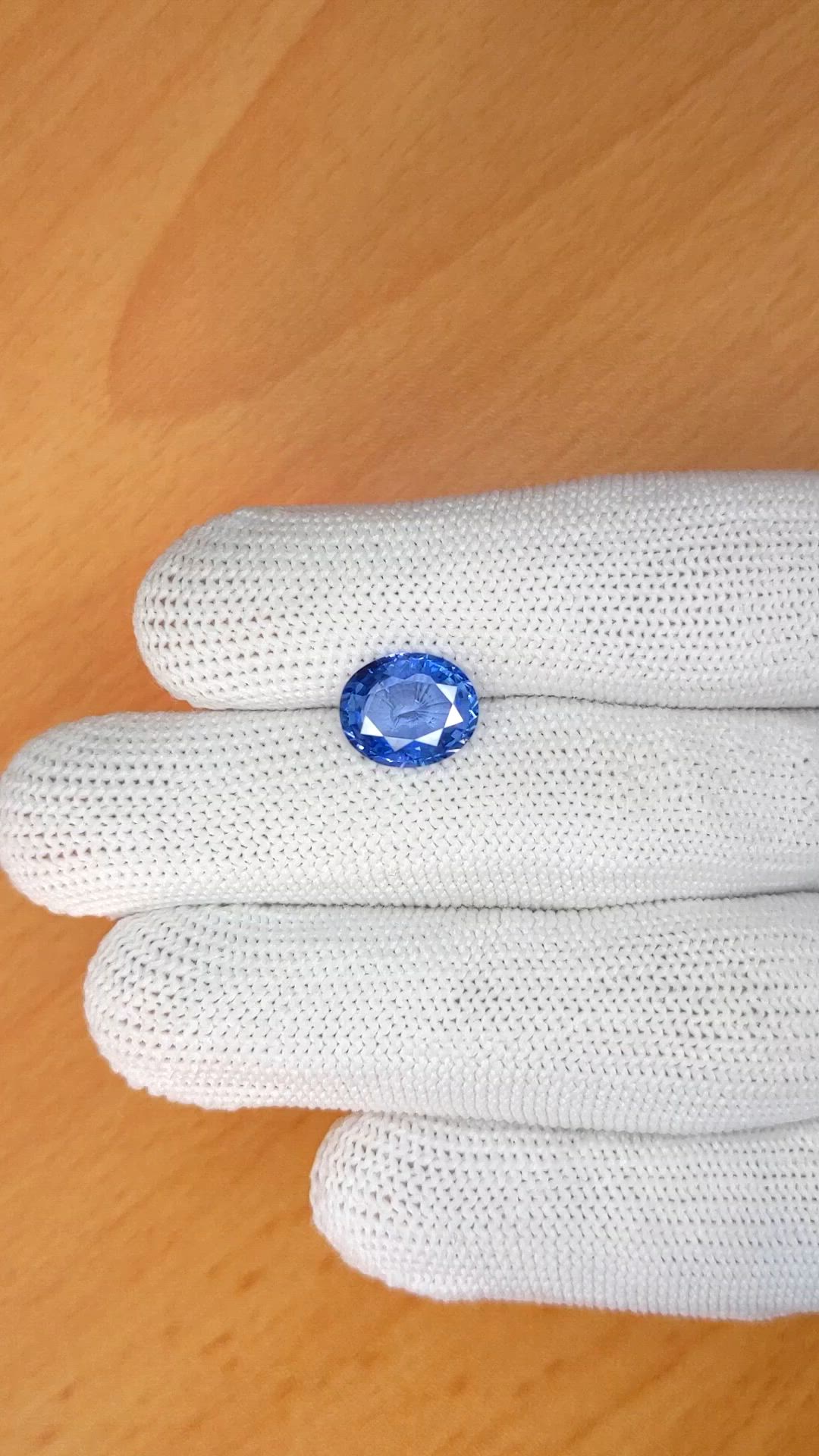 3.62 Ct. Blue Sapphire from Ceylon (Sri Lanka) Size Video