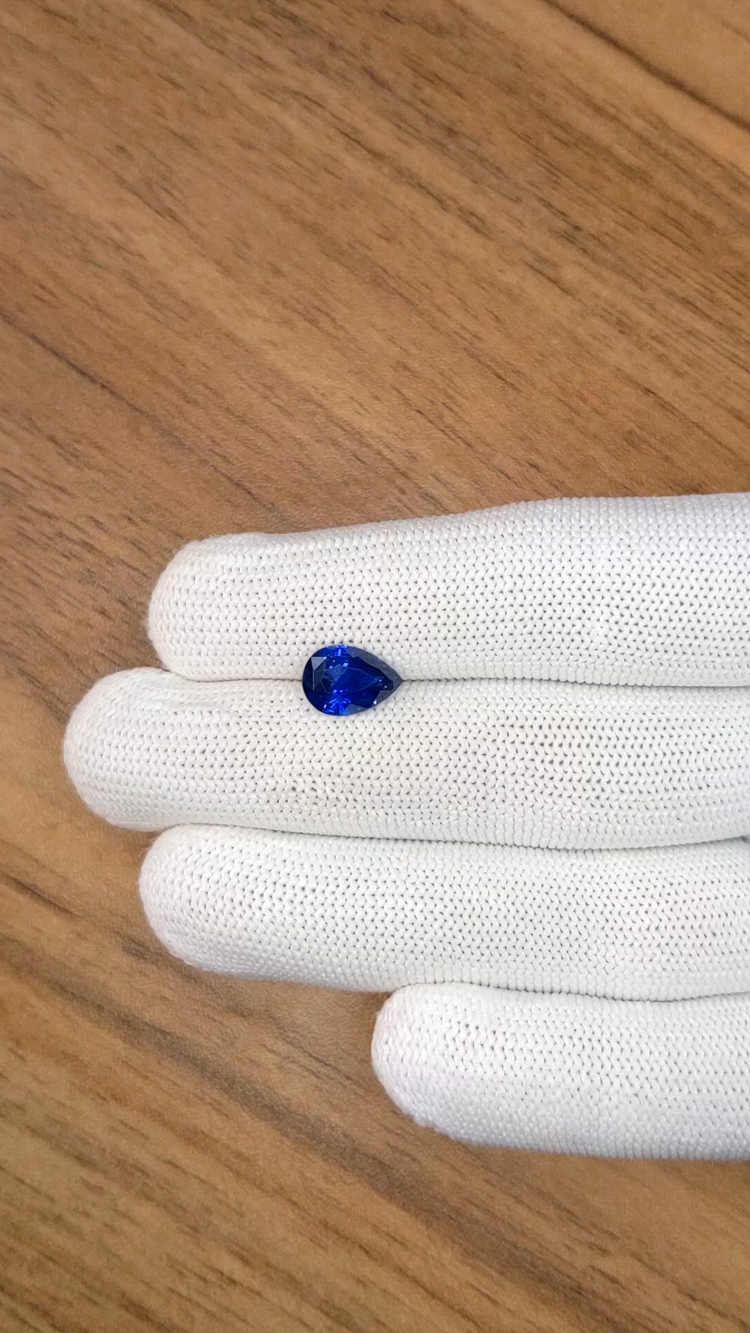 2.53 Ct. Blue Sapphire from Ceylon (Sri Lanka) Size Video