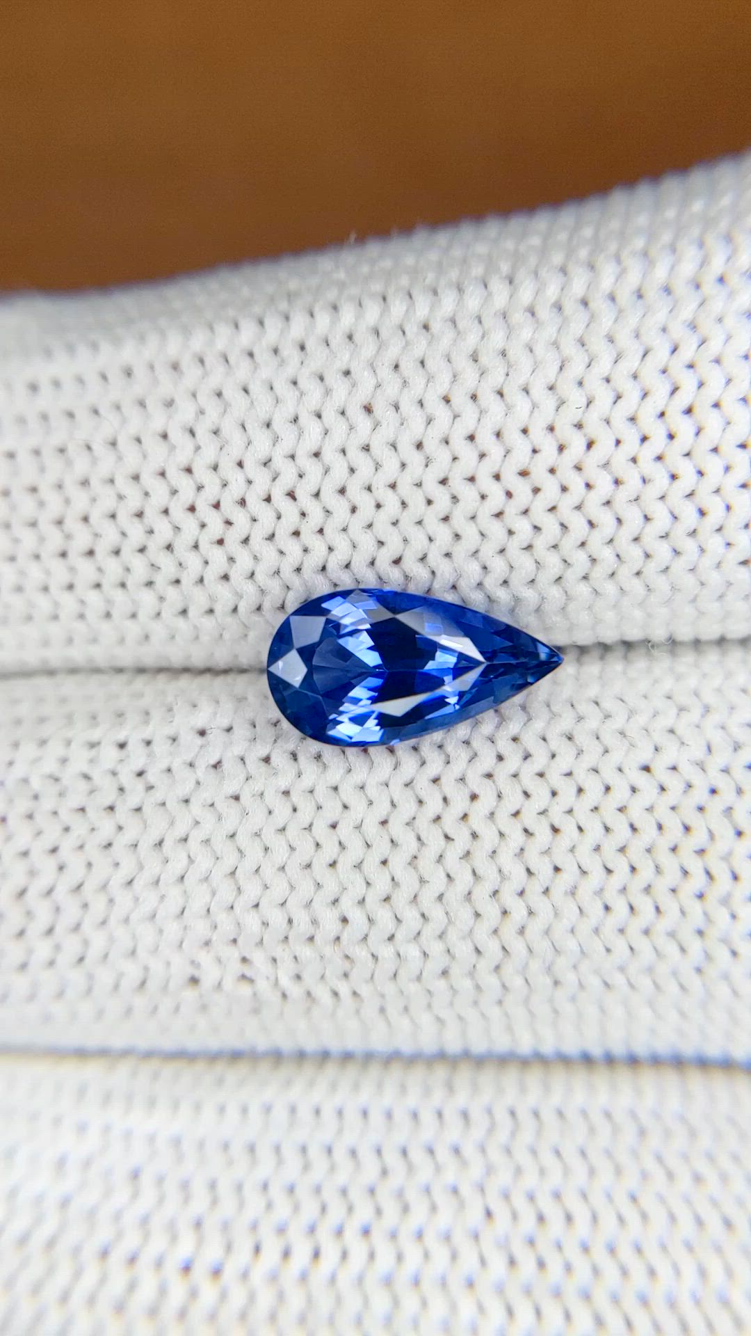2.13 Ct. Blue Sapphire from Ceylon (Sri Lanka) Size Video