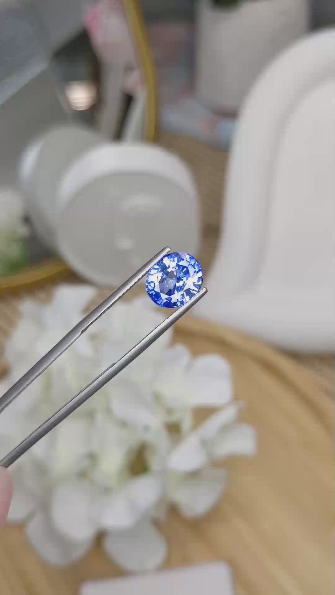 3.33 Ct. Blue Sapphire from Ceylon (Sri Lanka) Size Video
