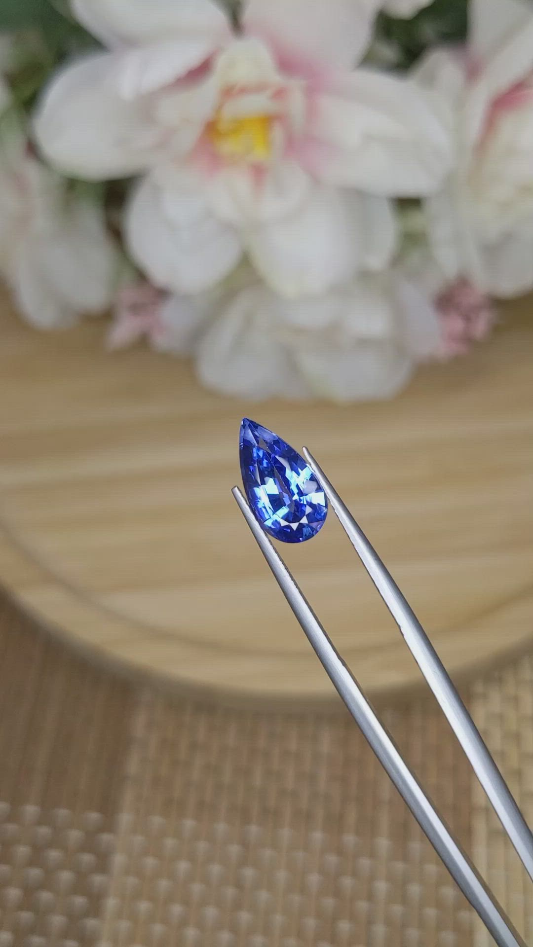 2.98 Ct. Blue Sapphire from Ceylon (Sri Lanka) Size Video