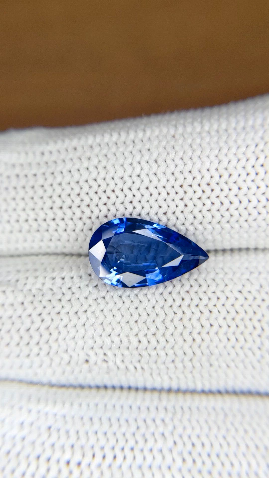 3.08 Ct. Blue Sapphire from Ceylon (Sri Lanka) Size Video