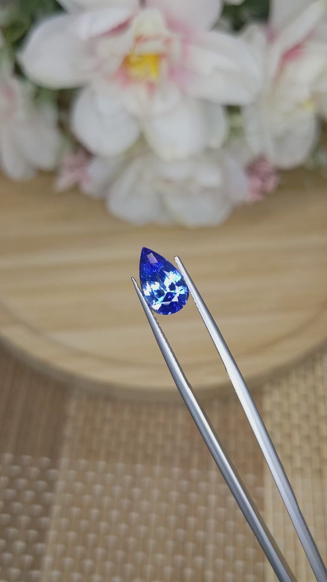 2.76 Ct. Blue Sapphire from Ceylon (Sri Lanka) Size Video