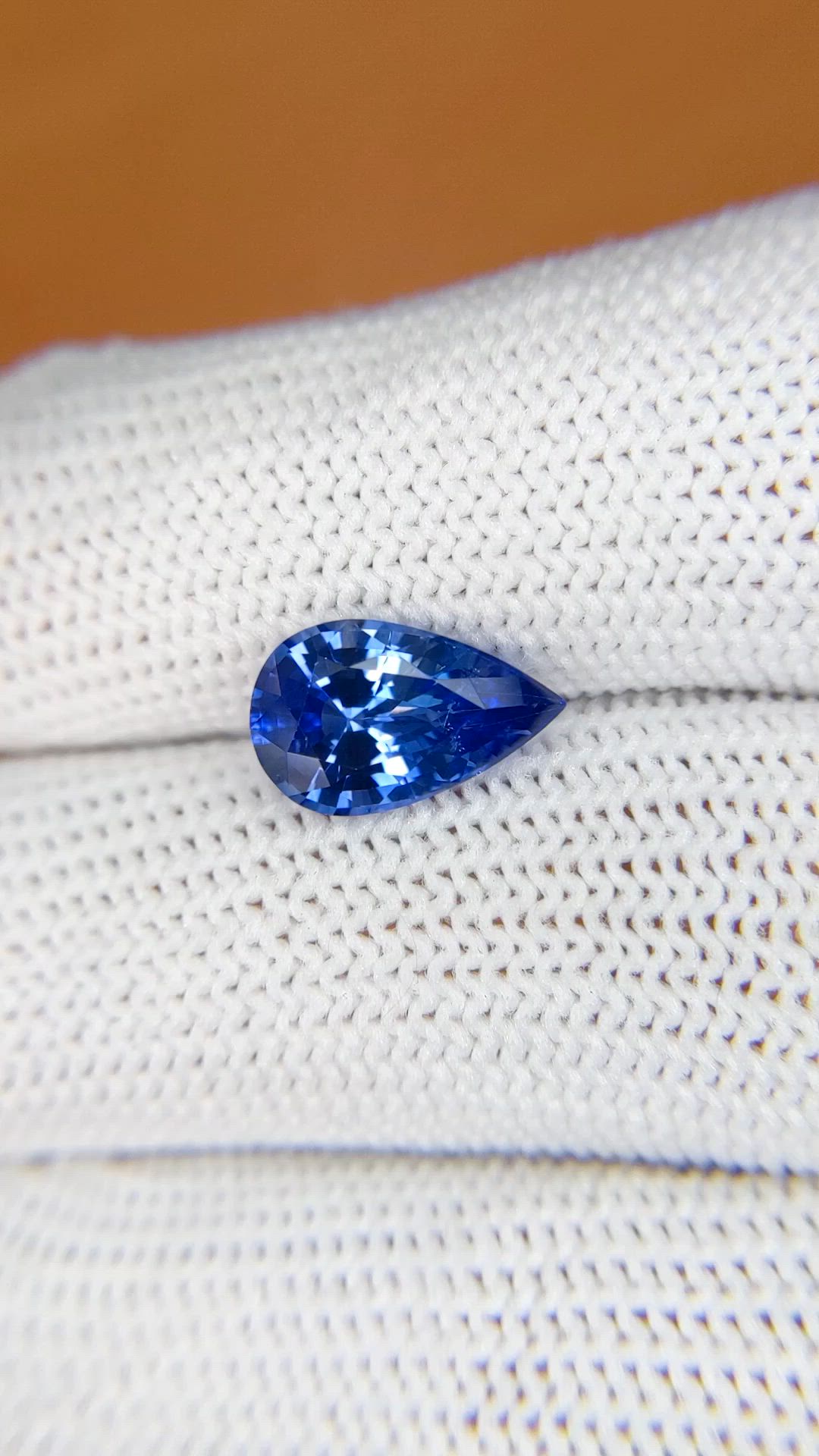 2.76 Ct. Blue Sapphire from Ceylon (Sri Lanka) Size Video