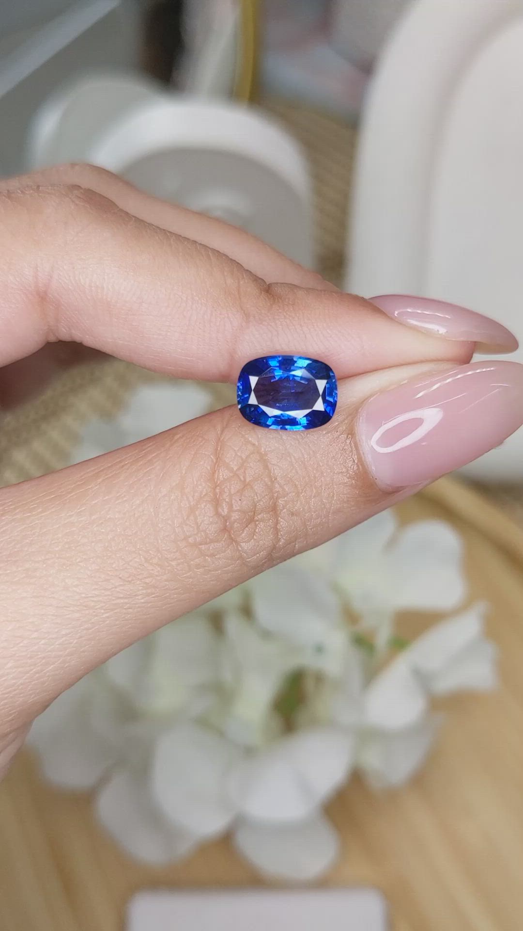 2.58 Ct. Blue Sapphire from Ceylon (Sri Lanka) Size Video