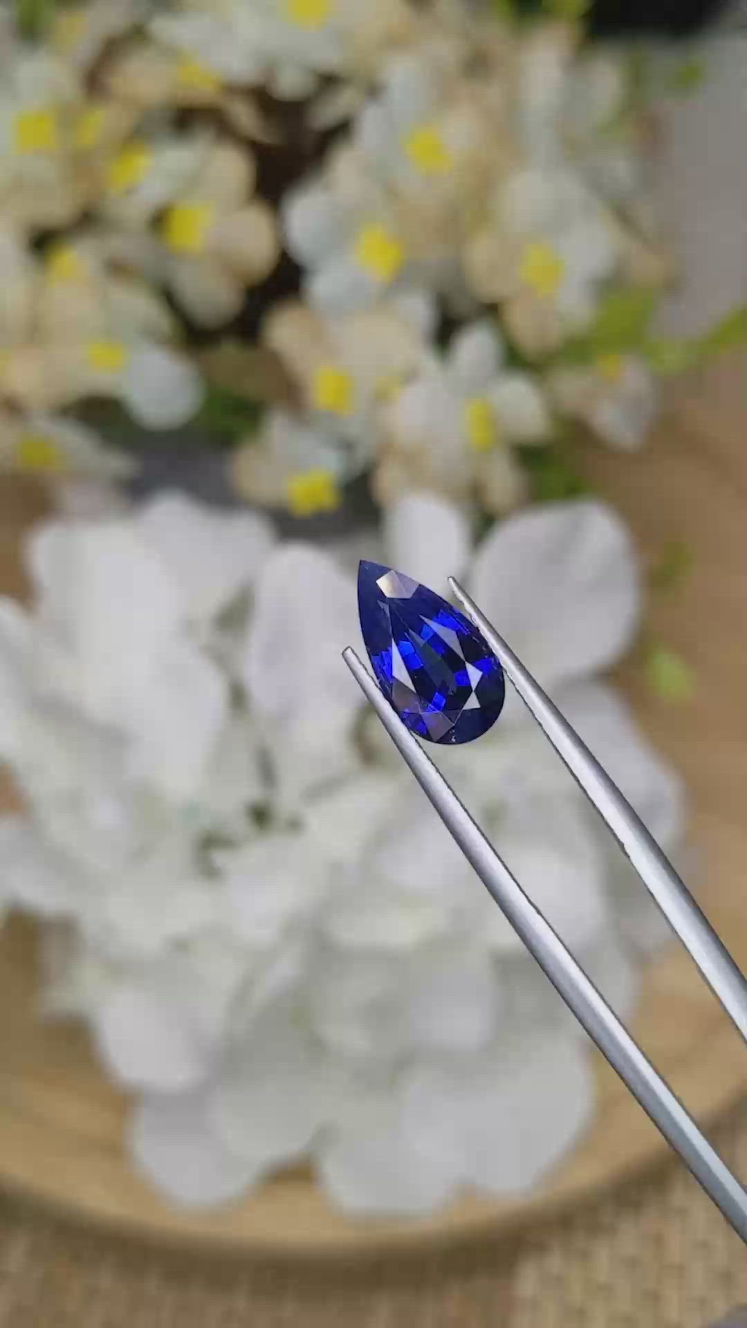 3.30 Ct. Blue Sapphire from Ceylon (Sri Lanka) Size Video