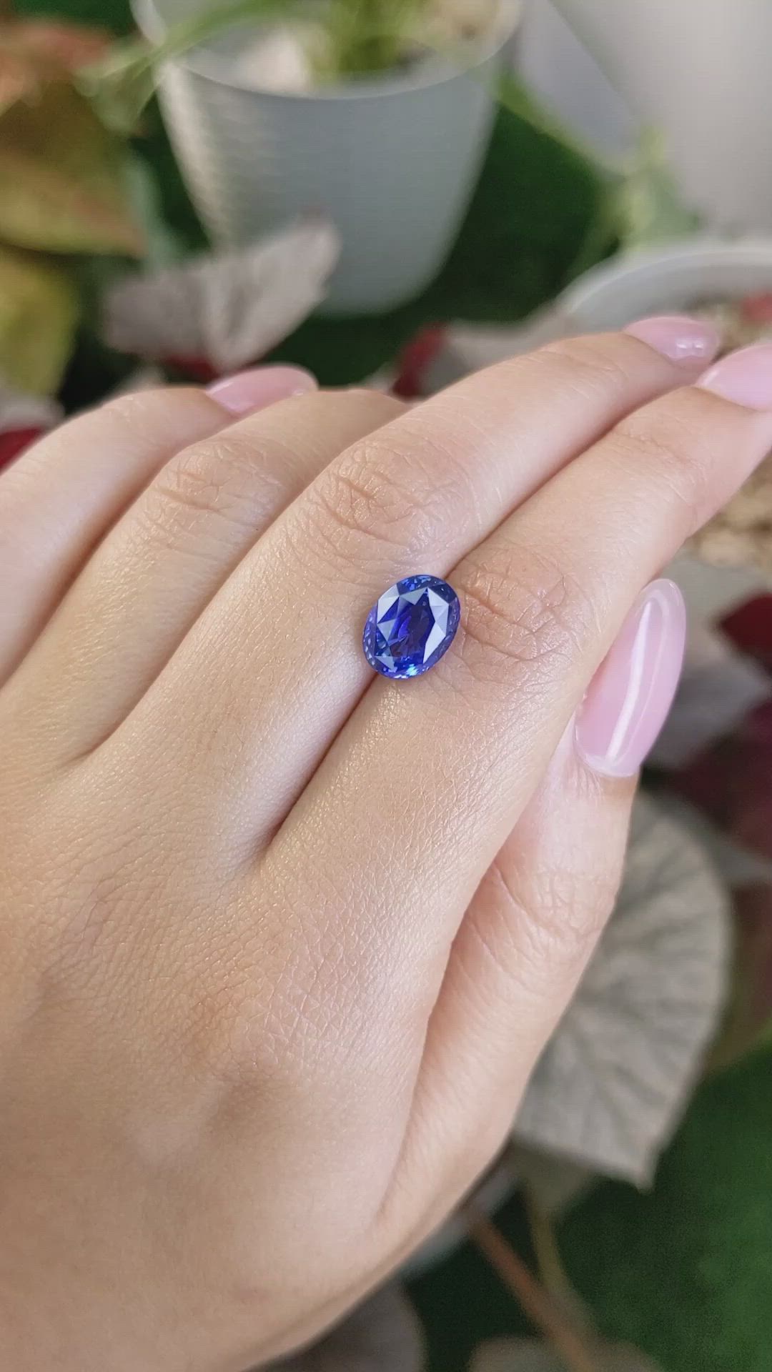 4.01 Ct. Blue Sapphire from Ceylon (Sri Lanka) Size Video