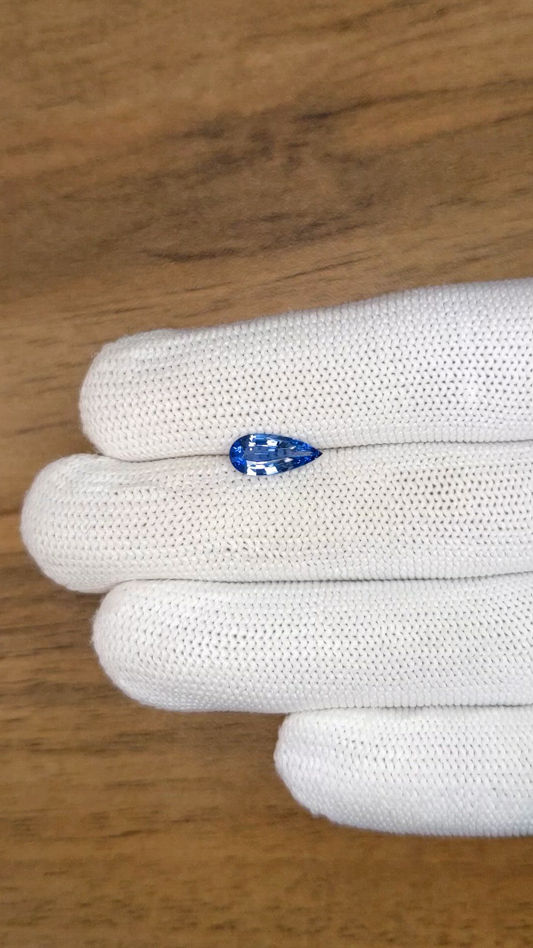 1.10 Ct. Blue Sapphire from Ceylon (Sri Lanka) Size Video
