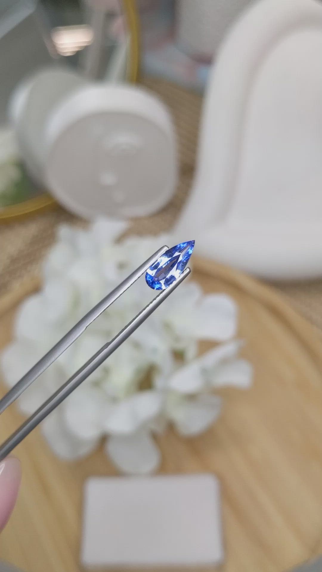 1.10 Ct. Blue Sapphire from Ceylon (Sri Lanka) Size Video