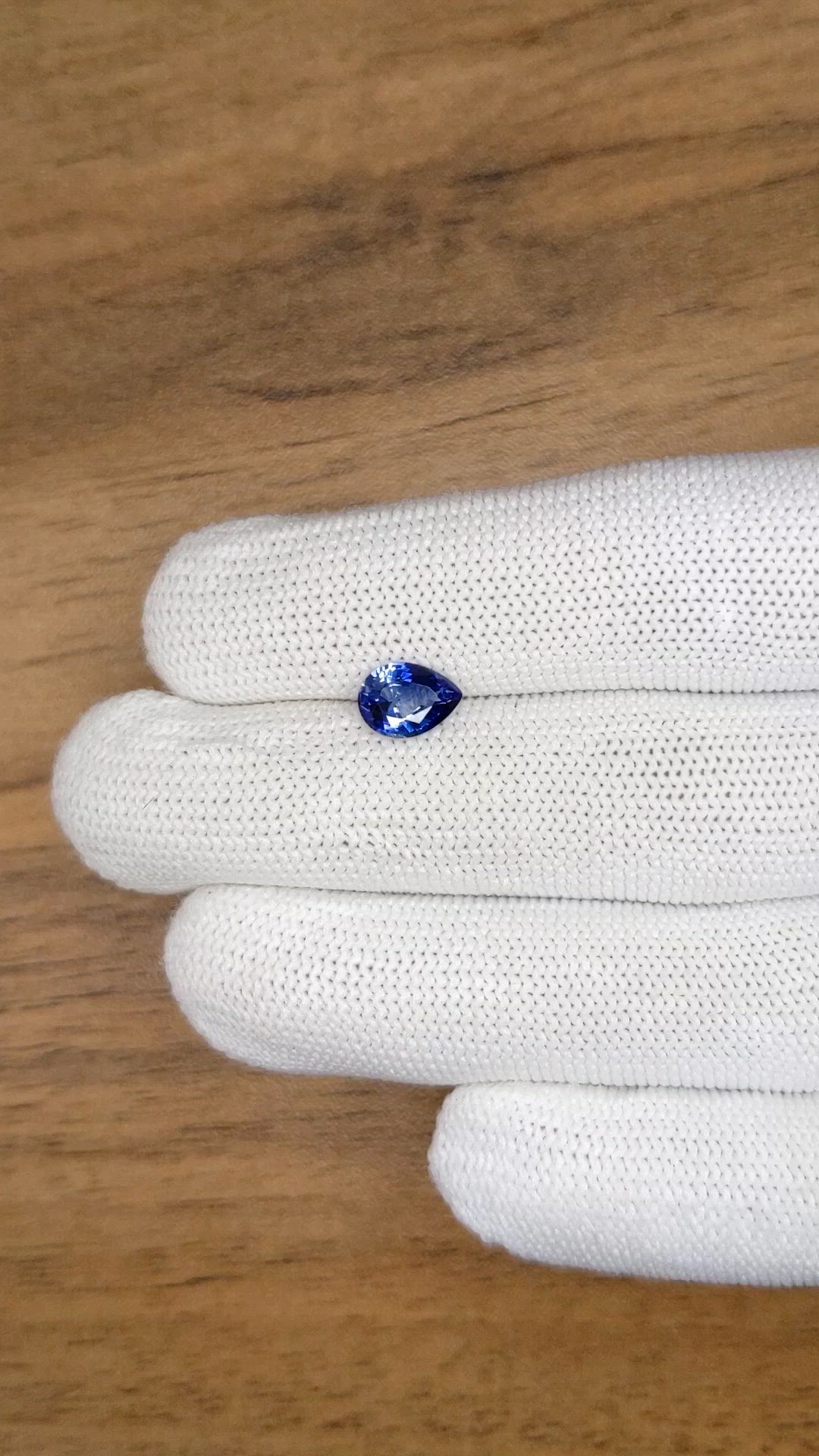 1.30 Ct. Blue Sapphire from Ceylon (Sri Lanka) Size Video
