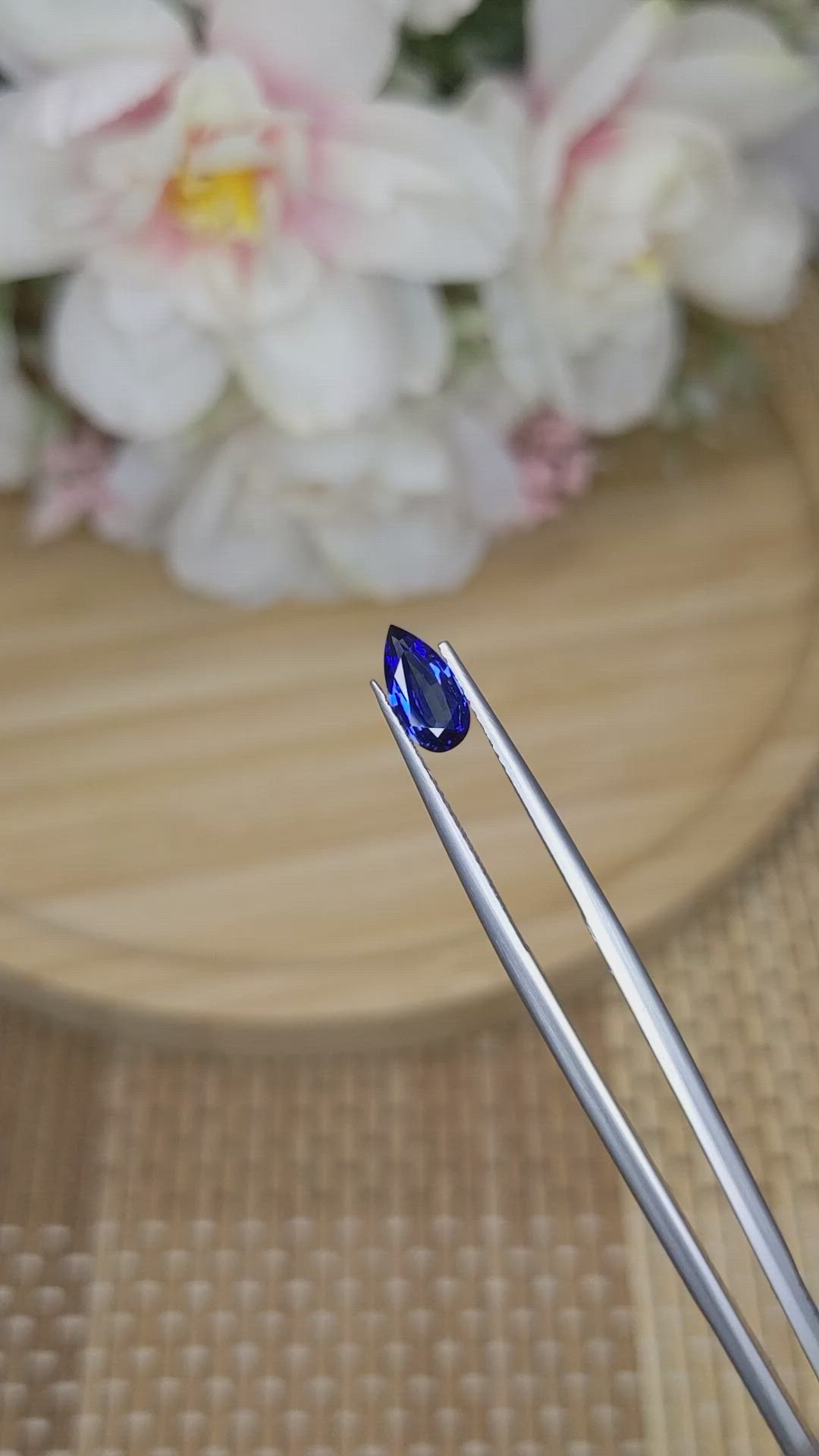 0.84 Ct. Blue Sapphire from Ceylon (Sri Lanka) Size Video
