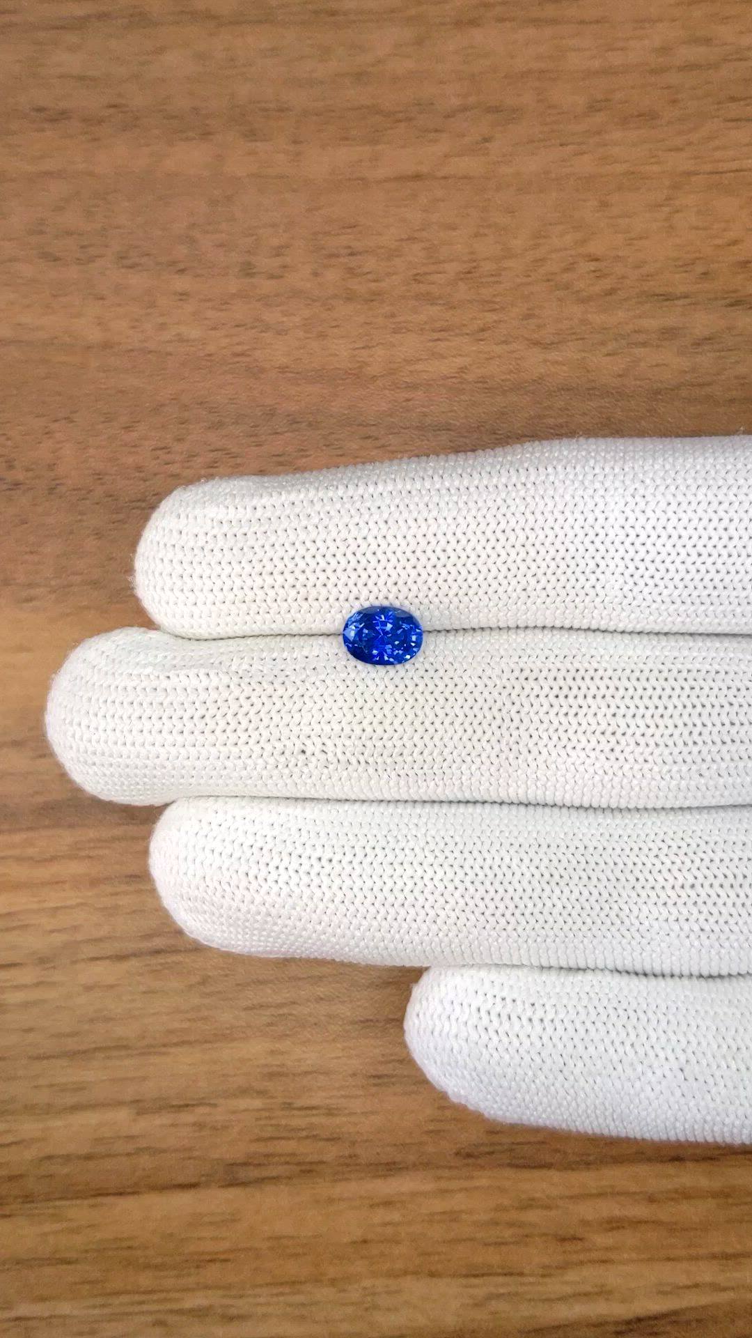 1.54 Ct. Blue Sapphire from Ceylon (Sri Lanka) Size Video