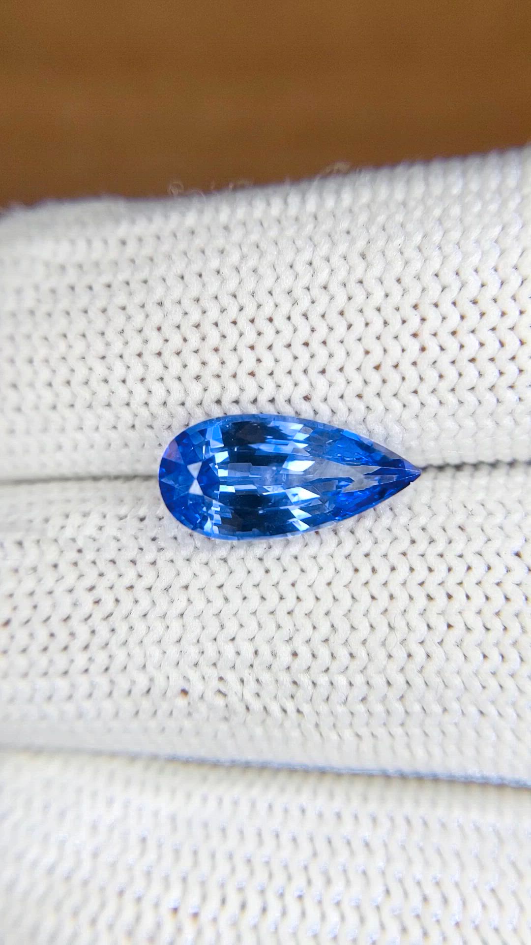 3.39 Ct. Blue Sapphire from Ceylon (Sri Lanka) Size Video