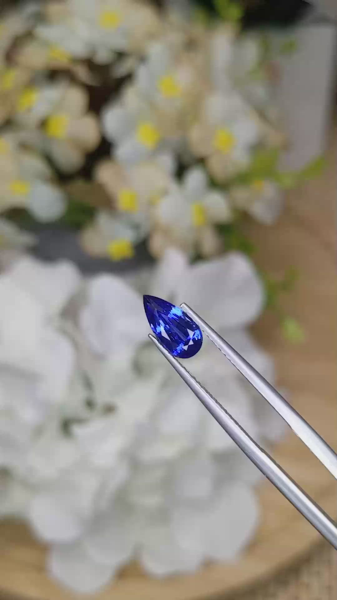 1.17 Ct. Blue Sapphire from Ceylon (Sri Lanka) Size Video