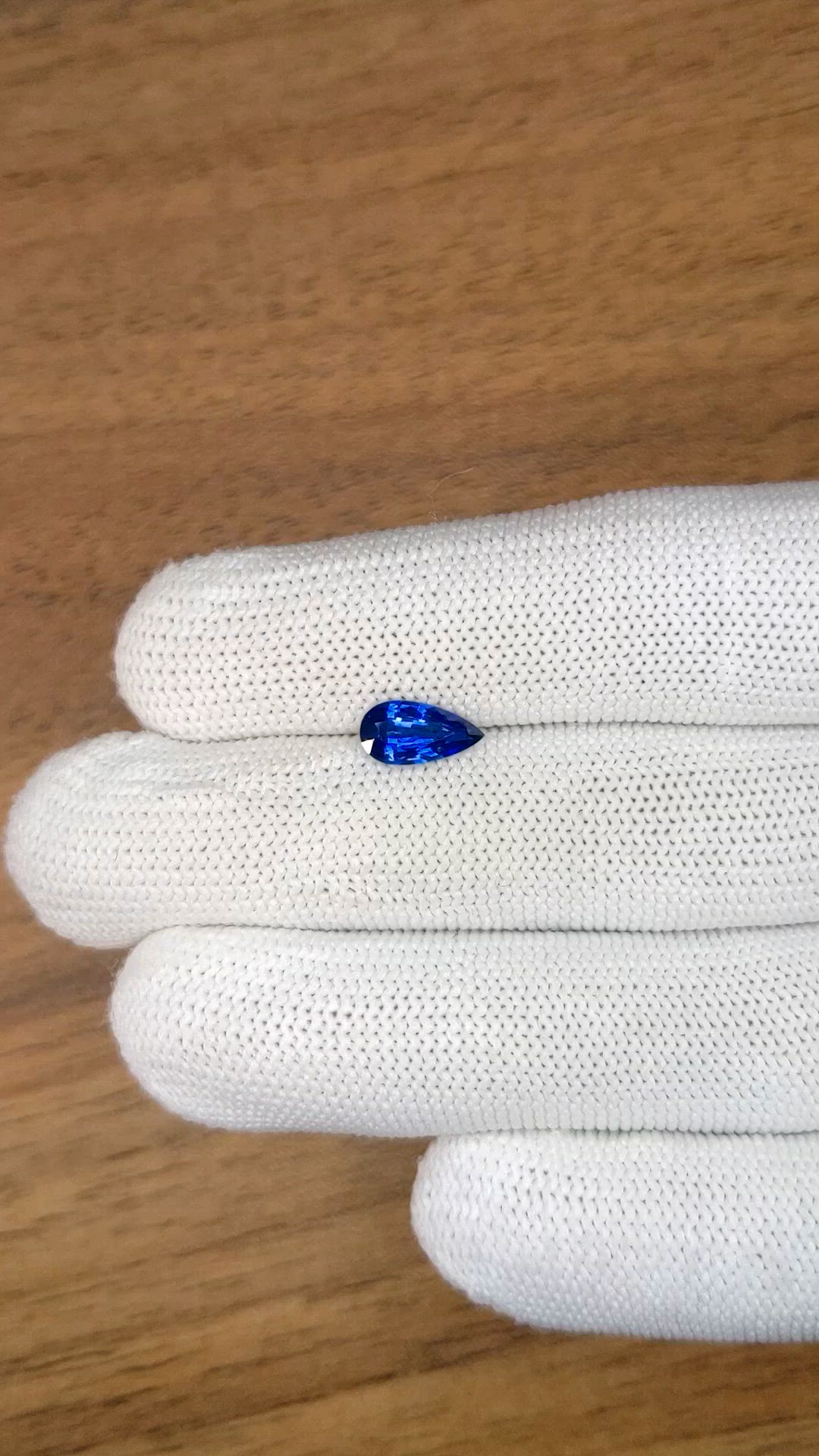 1.17 Ct. Blue Sapphire from Ceylon (Sri Lanka) Size Video