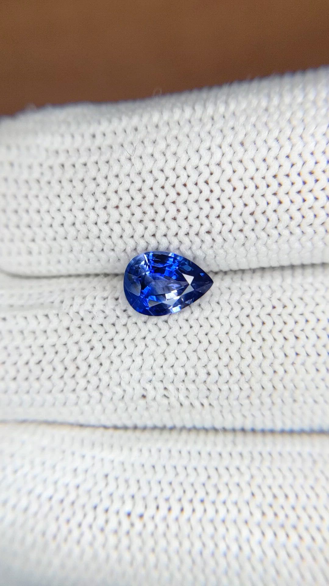 1.27 Ct. Blue Sapphire from Ceylon (Sri Lanka) Size Video