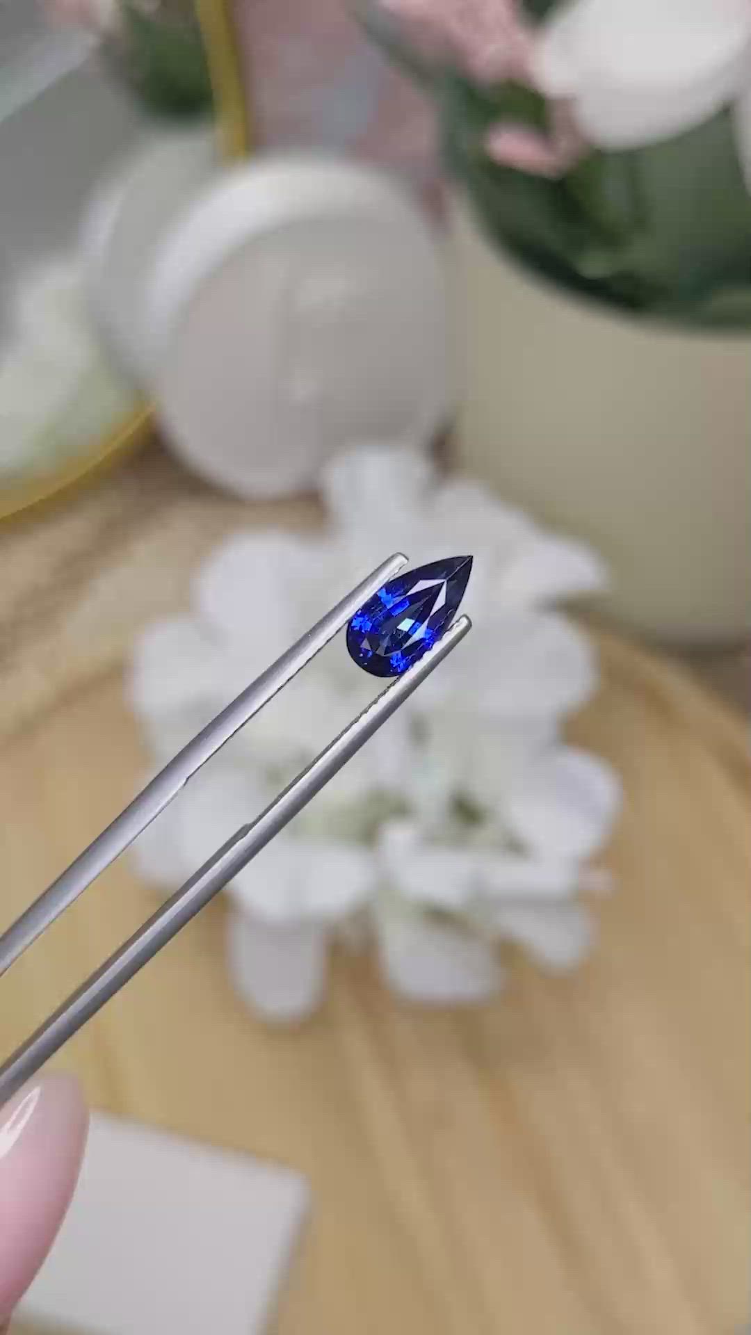 1.35 Ct. Blue Sapphire from Ceylon (Sri Lanka) Size Video