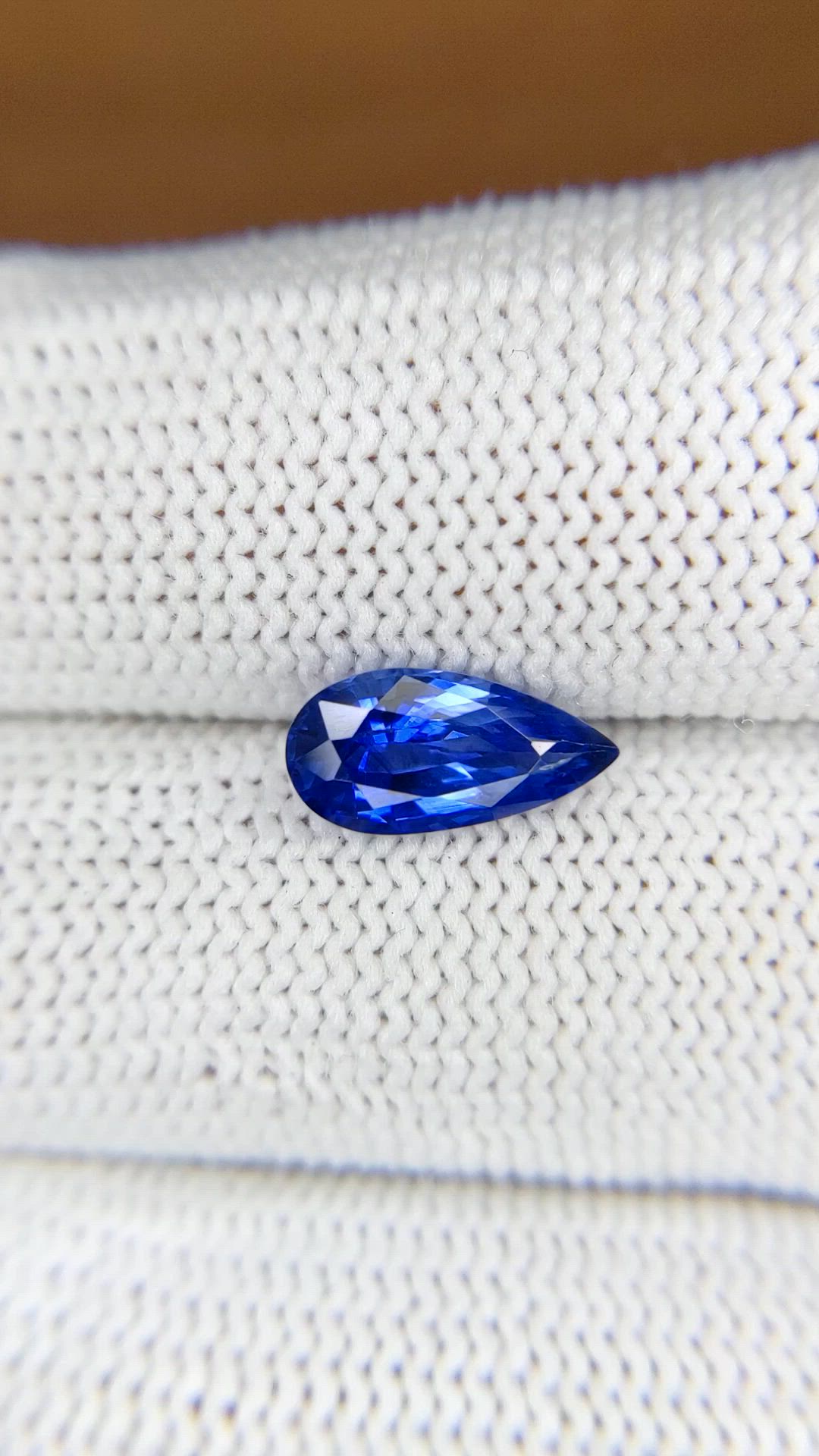 1.66 Ct. Blue Sapphire from Ceylon (Sri Lanka) Size Video
