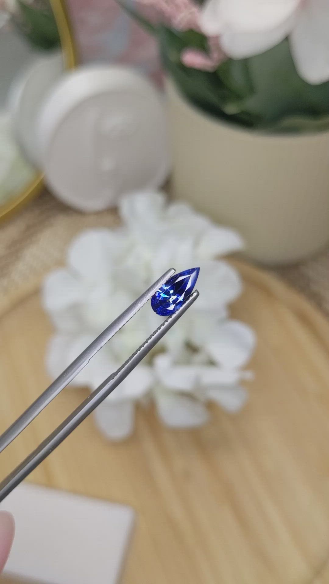 1.35 Ct. Blue Sapphire from Ceylon (Sri Lanka) Size Video