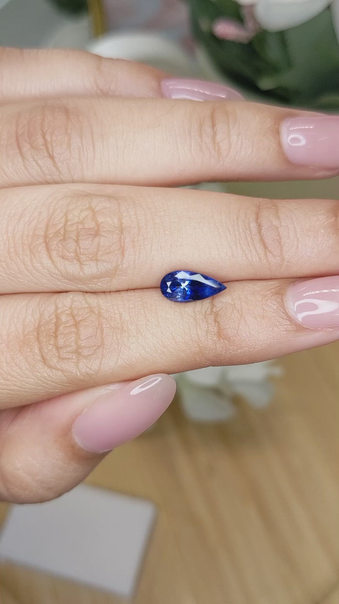 1.35 Ct. Blue Sapphire from Ceylon (Sri Lanka) Size Video