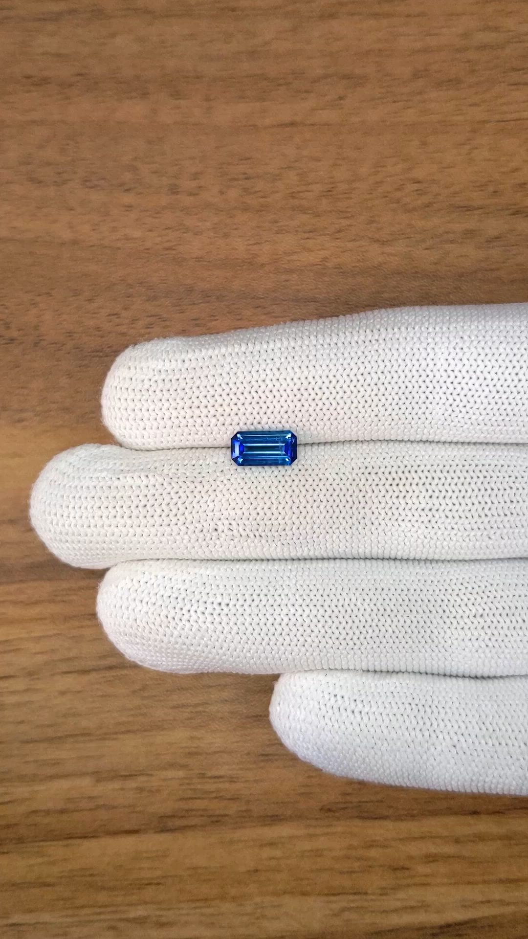 1.50 Ct. Blue Sapphire from Ceylon (Sri Lanka) Size Video