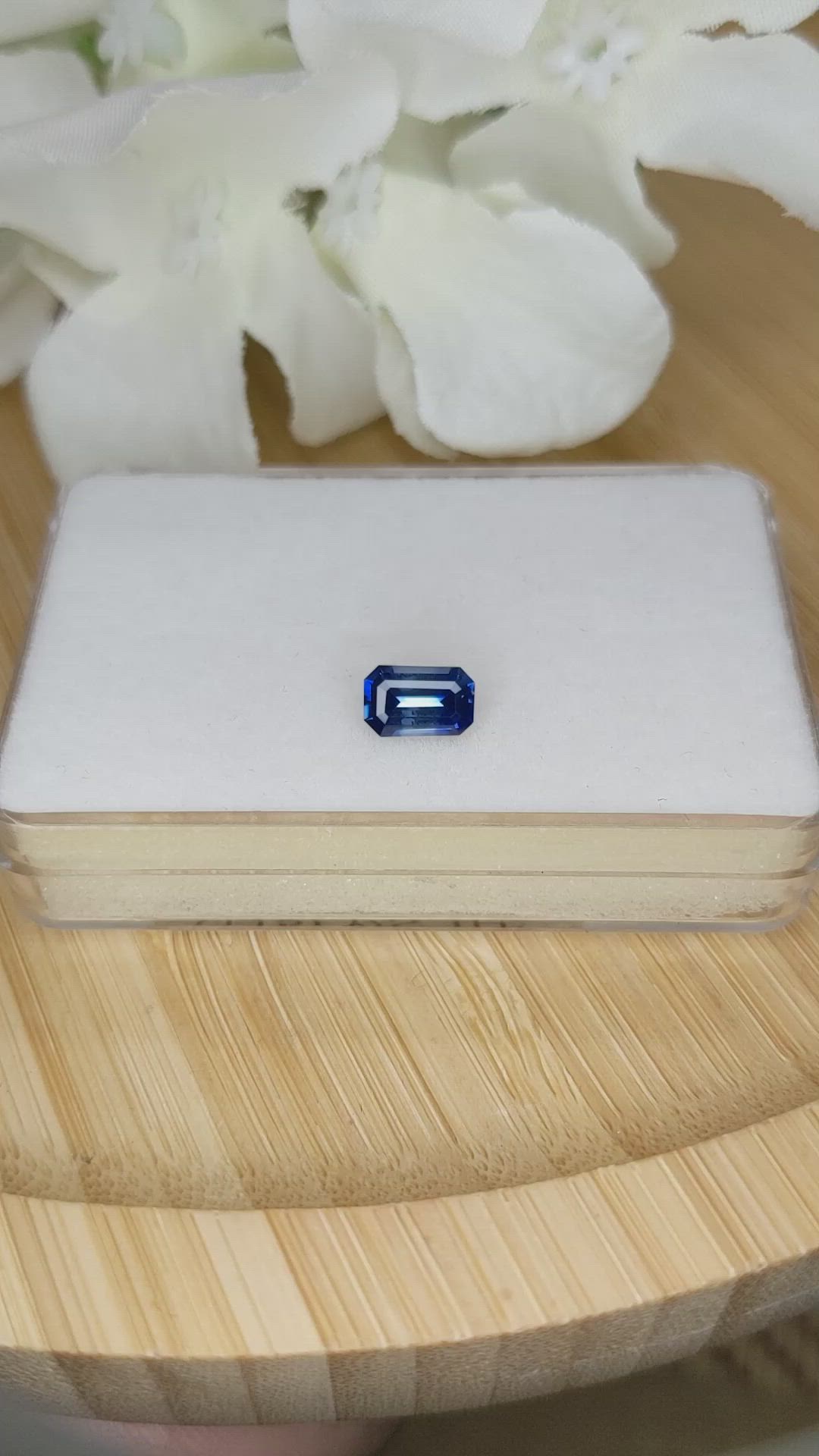 0.98 Ct. Blue Sapphire from Ceylon (Sri Lanka) Size Video