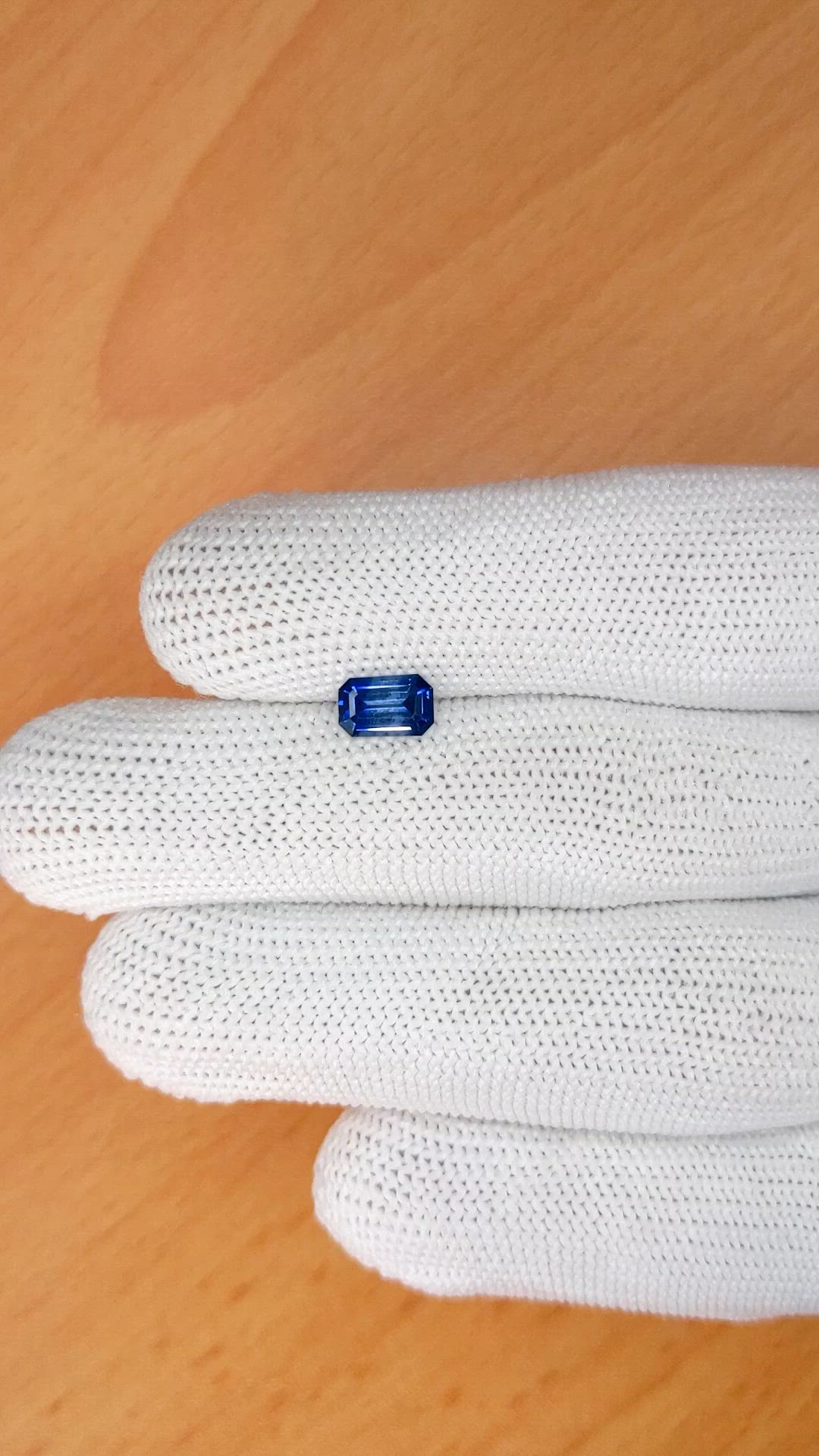 0.98 Ct. Blue Sapphire from Ceylon (Sri Lanka) Size Video