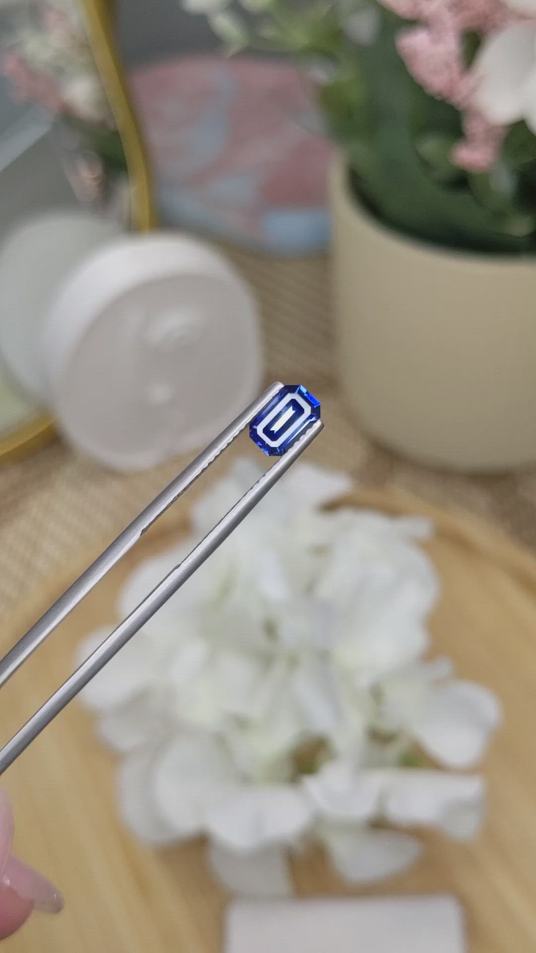 0.98 Ct. Blue Sapphire from Ceylon (Sri Lanka) Size Video