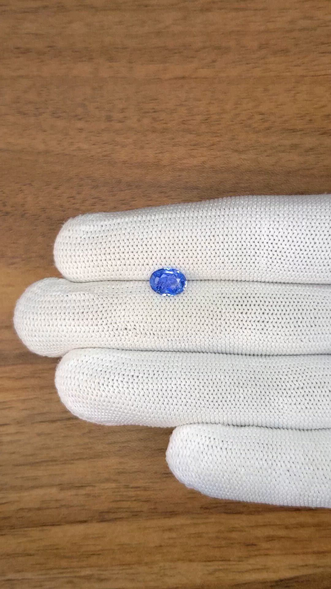 1.13 Ct. Blue Sapphire from Ceylon (Sri Lanka) Size Video