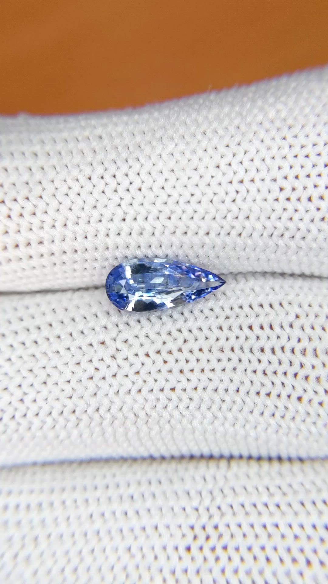 1.25 Ct. Bi Color / Parti Sapphire from Ceylon (Sri Lanka) Size Video