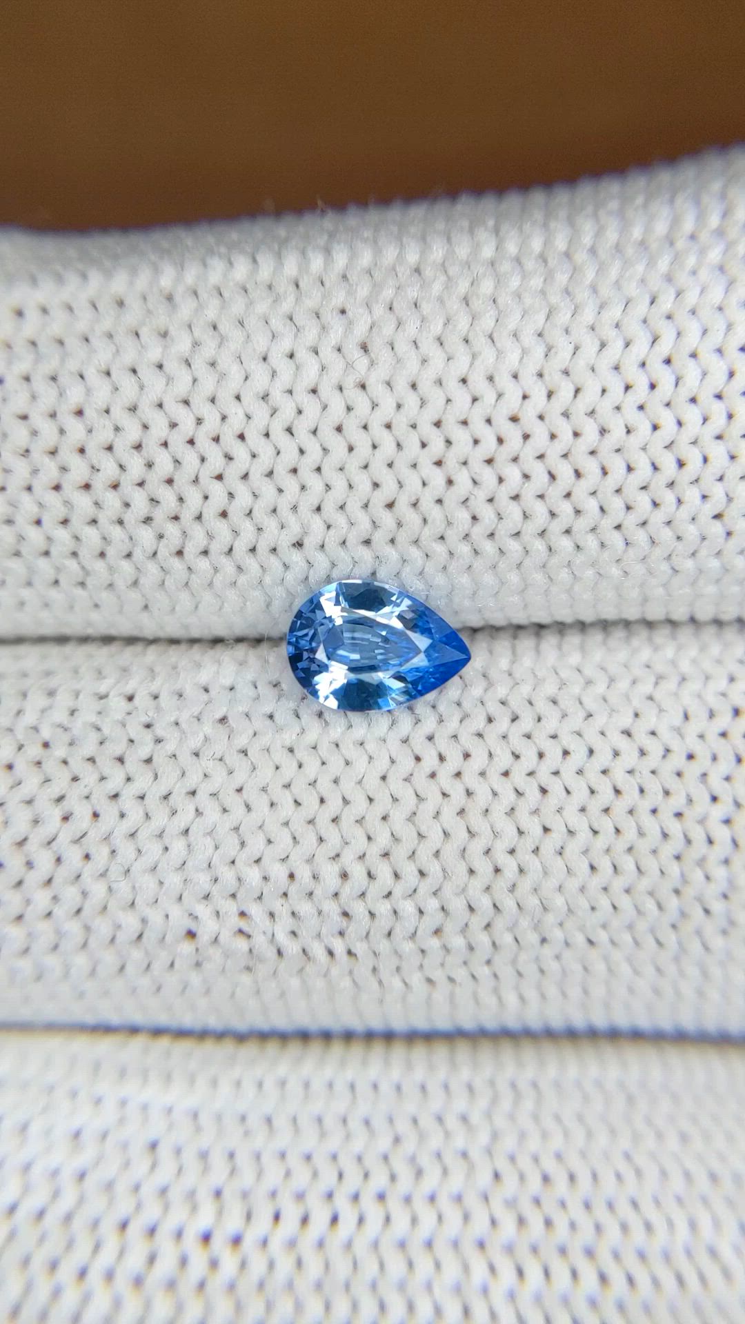 0.85 Ct. Blue Sapphire from Ceylon (Sri Lanka) Size Video
