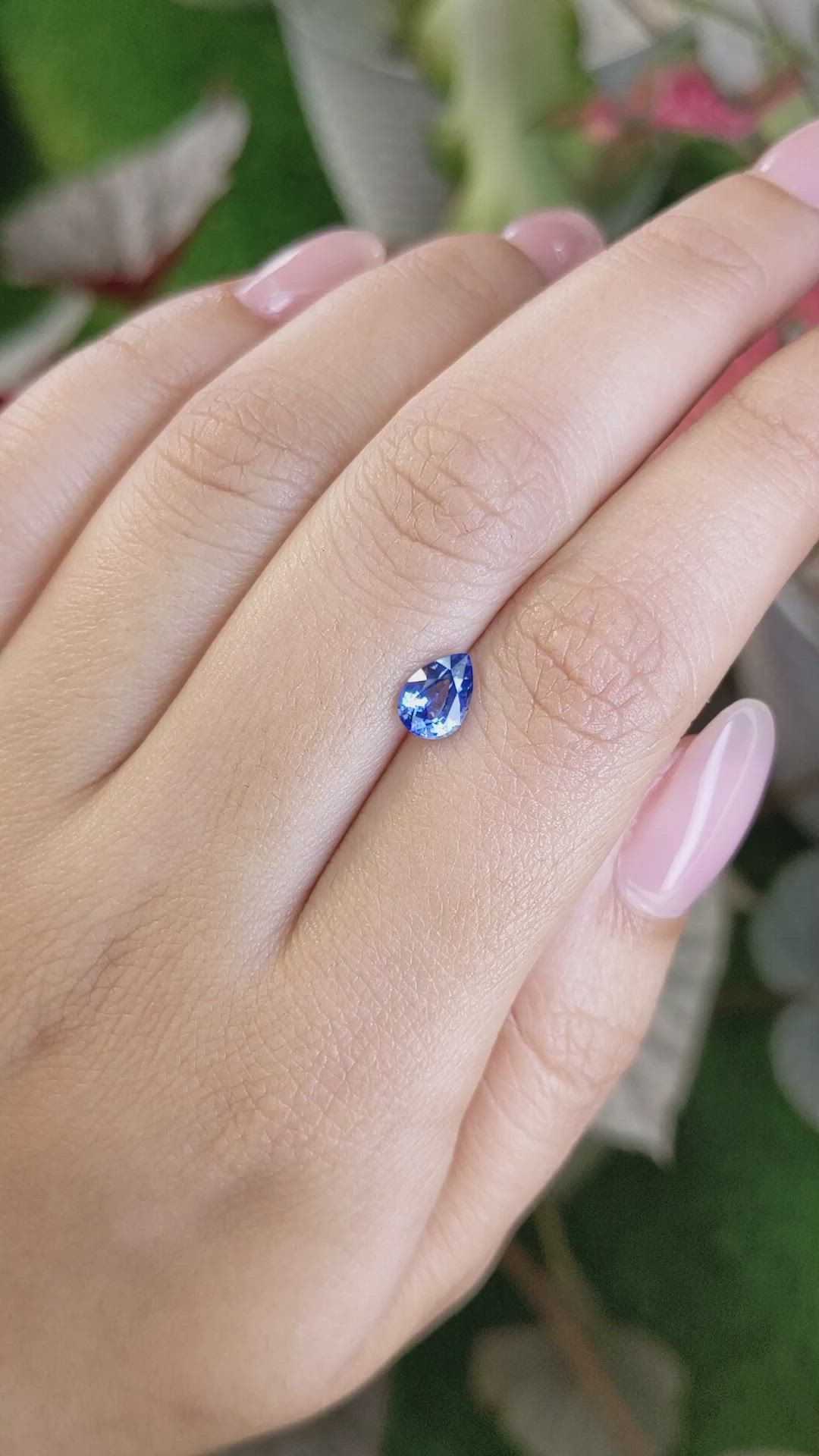 0.95 Ct. Blue Sapphire from Ceylon (Sri Lanka) Size Video