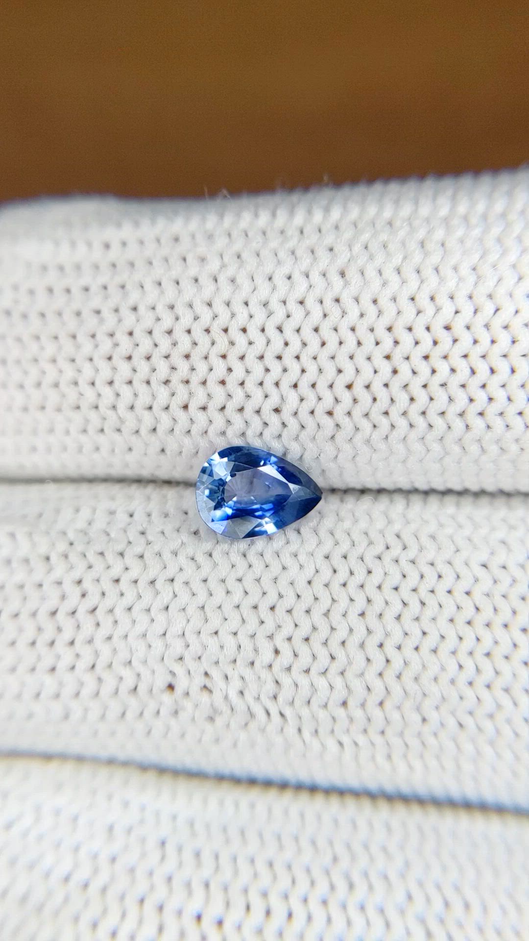 0.65 Ct. Blue Sapphire from Ceylon (Sri Lanka) Size Video