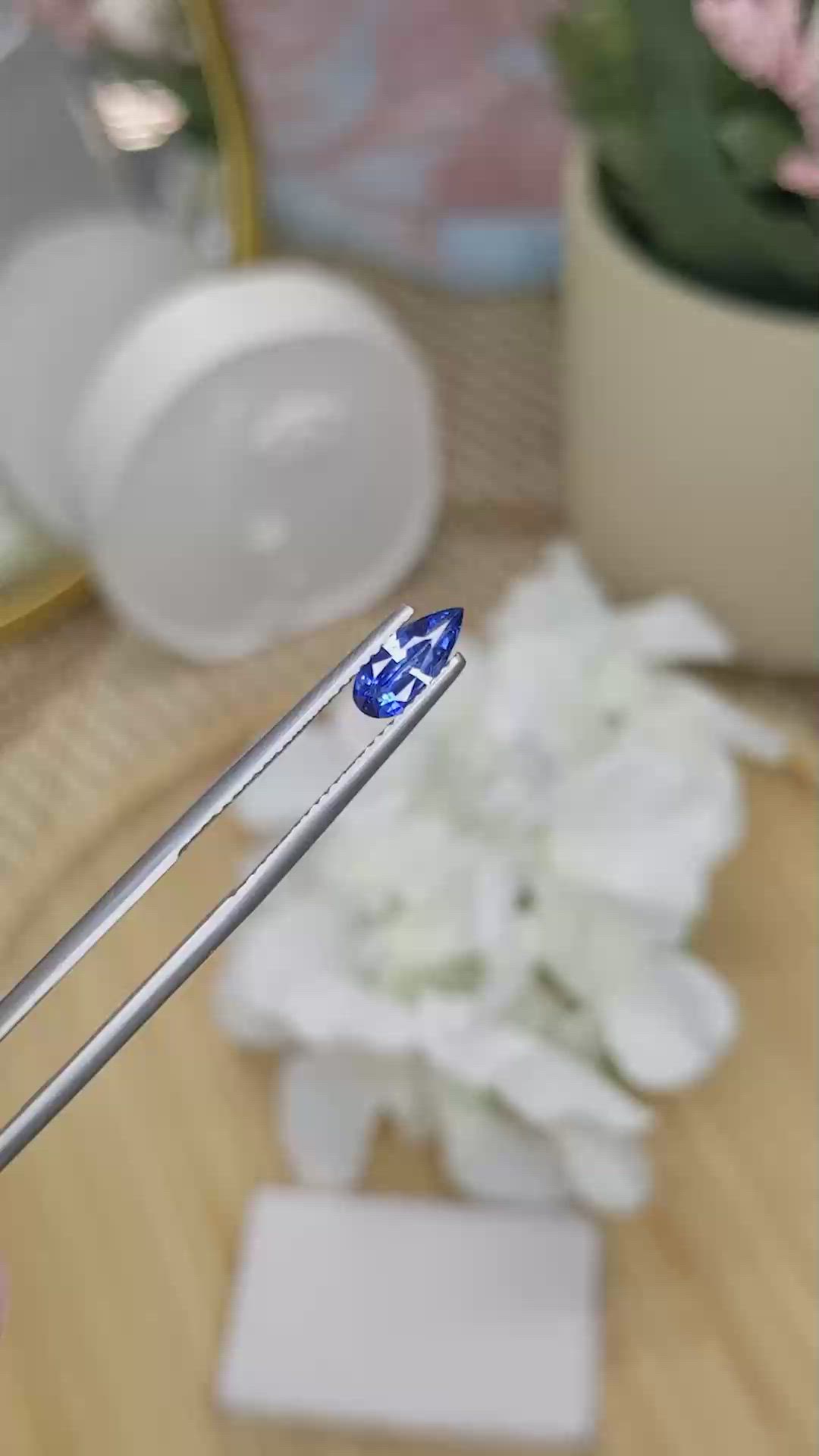 0.65 Ct. Blue Sapphire from Ceylon (Sri Lanka) Size Video