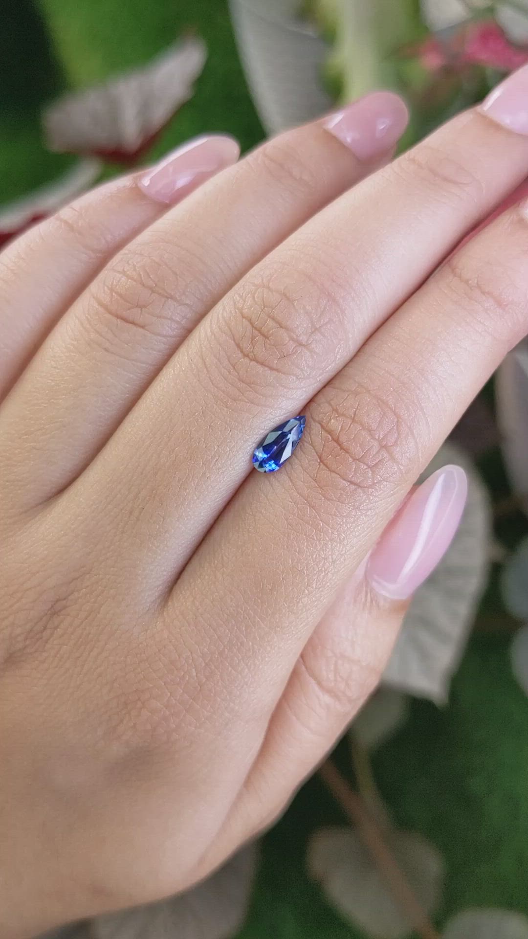 0.65 Ct. Blue Sapphire from Ceylon (Sri Lanka) Size Video