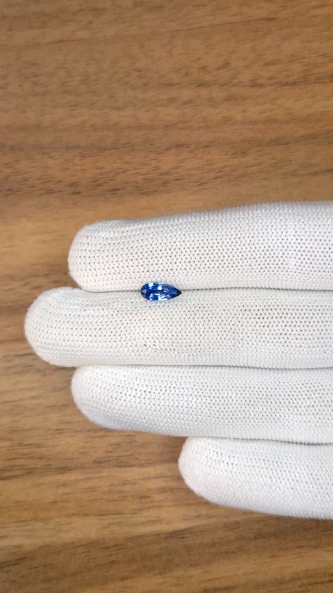 0.65 Ct. Blue Sapphire from Ceylon (Sri Lanka) Size Video