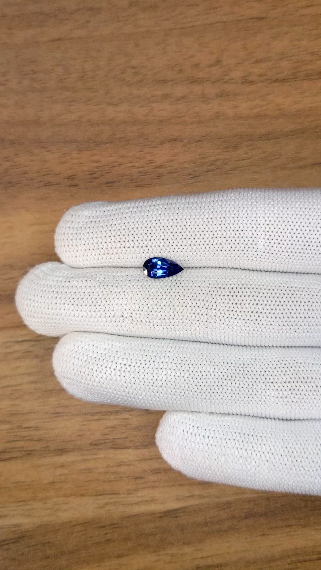 1.06 Ct. Blue Sapphire from Ceylon (Sri Lanka) Size Video